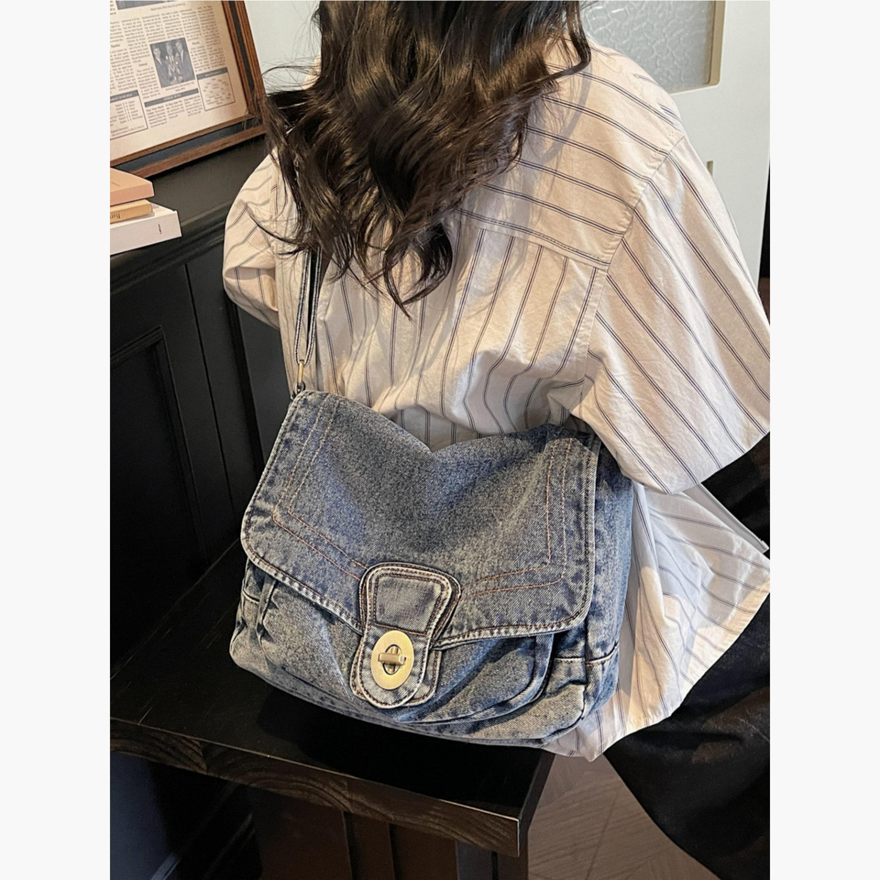 شنطة كتف دنيم بقفل دوار-women-bagsandwallets-handbags-image-2