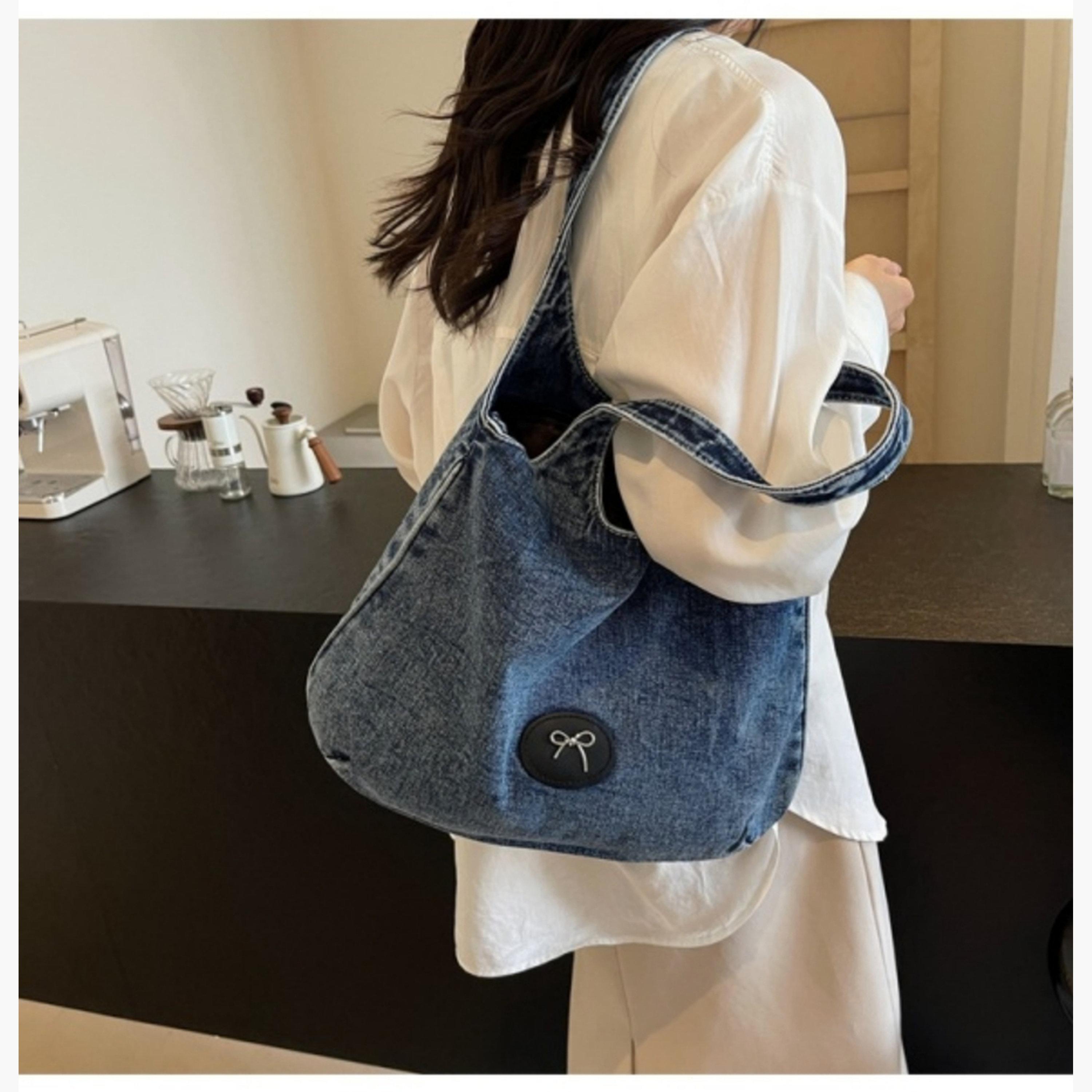 شنطة توت دنيم بتفاصيل شارة-women-bagsandwallets-handbags-image-2