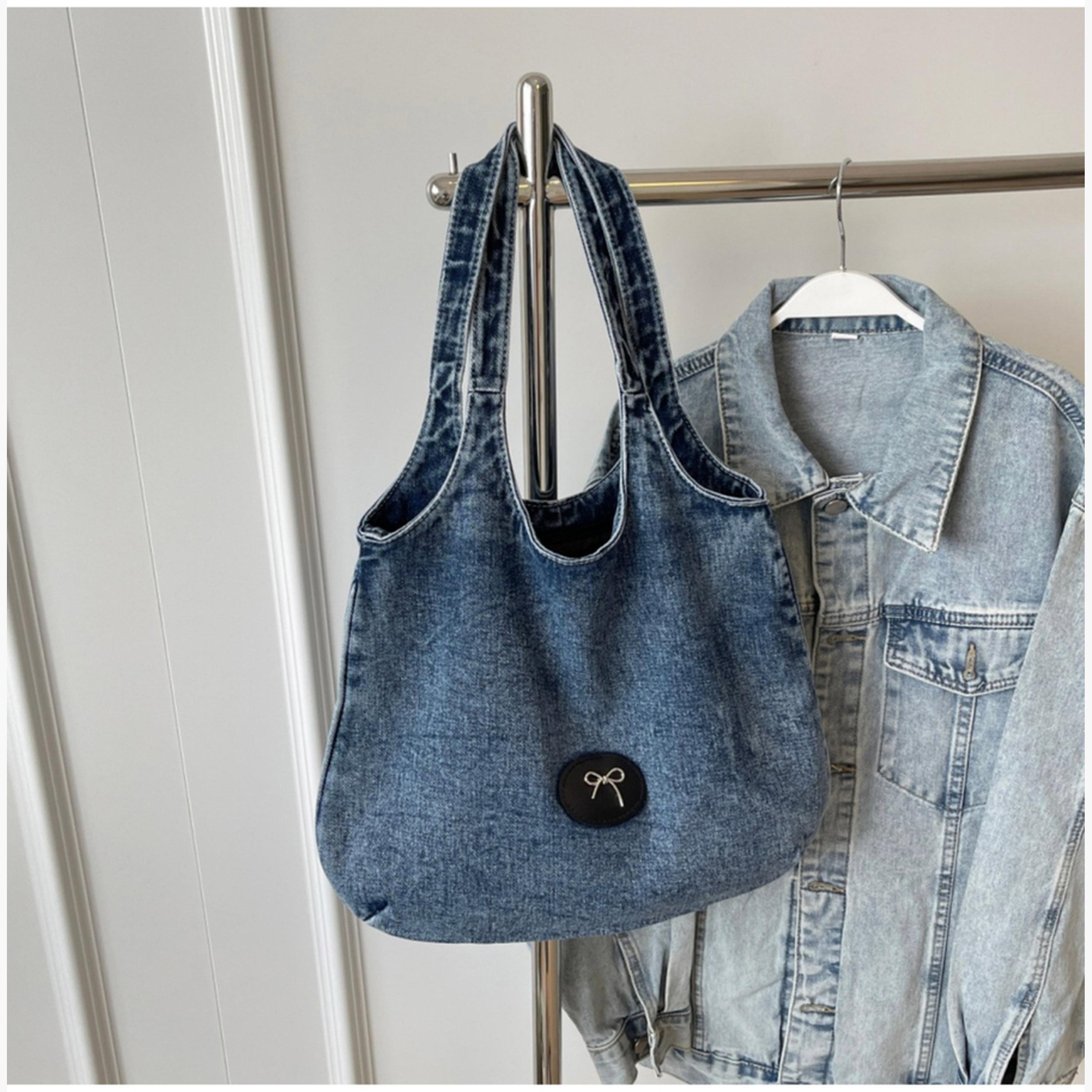 شنطة توت دنيم بتفاصيل شارة-women-bagsandwallets-handbags-image-4