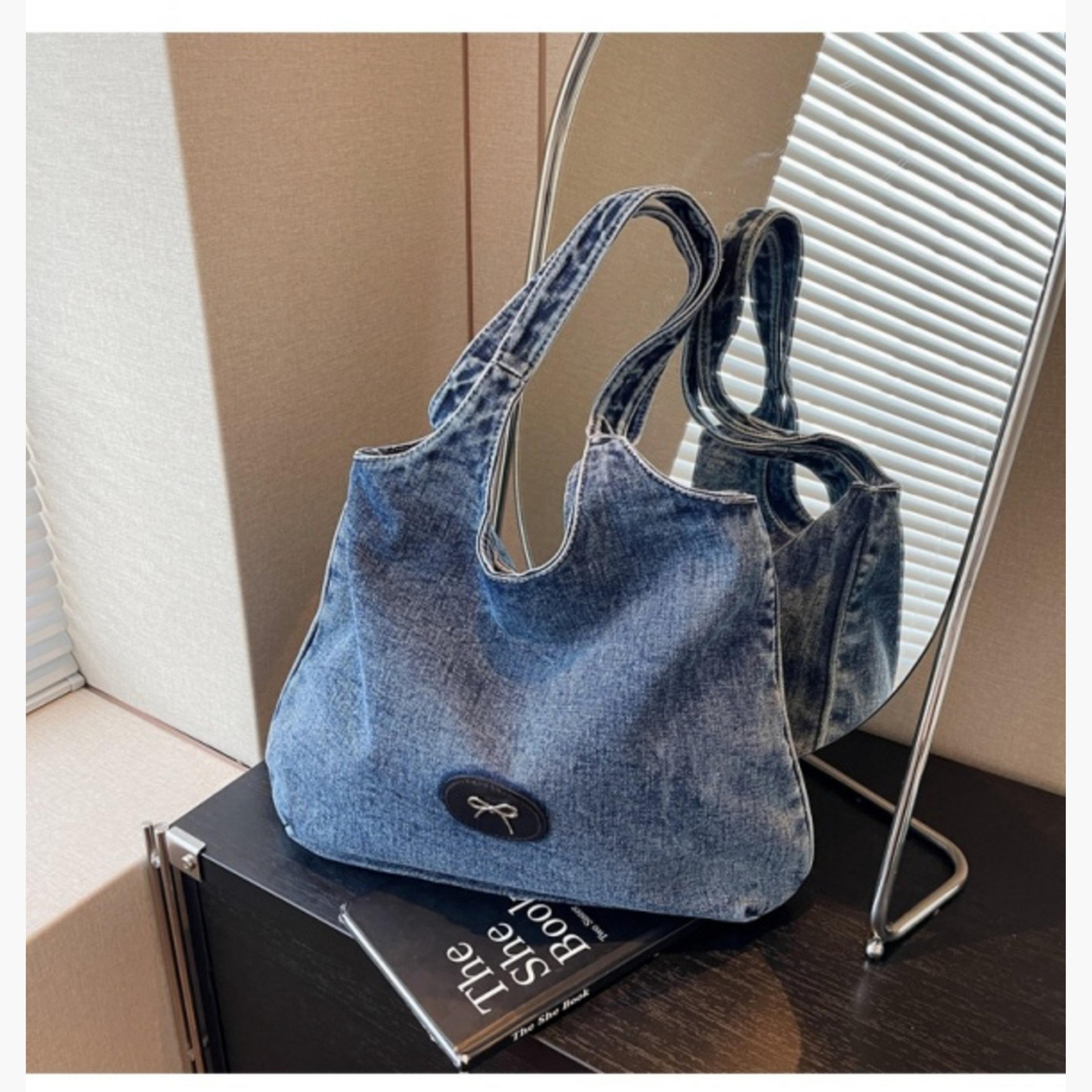 شنطة توت دنيم بتفاصيل شارة-women-bagsandwallets-handbags-image-5