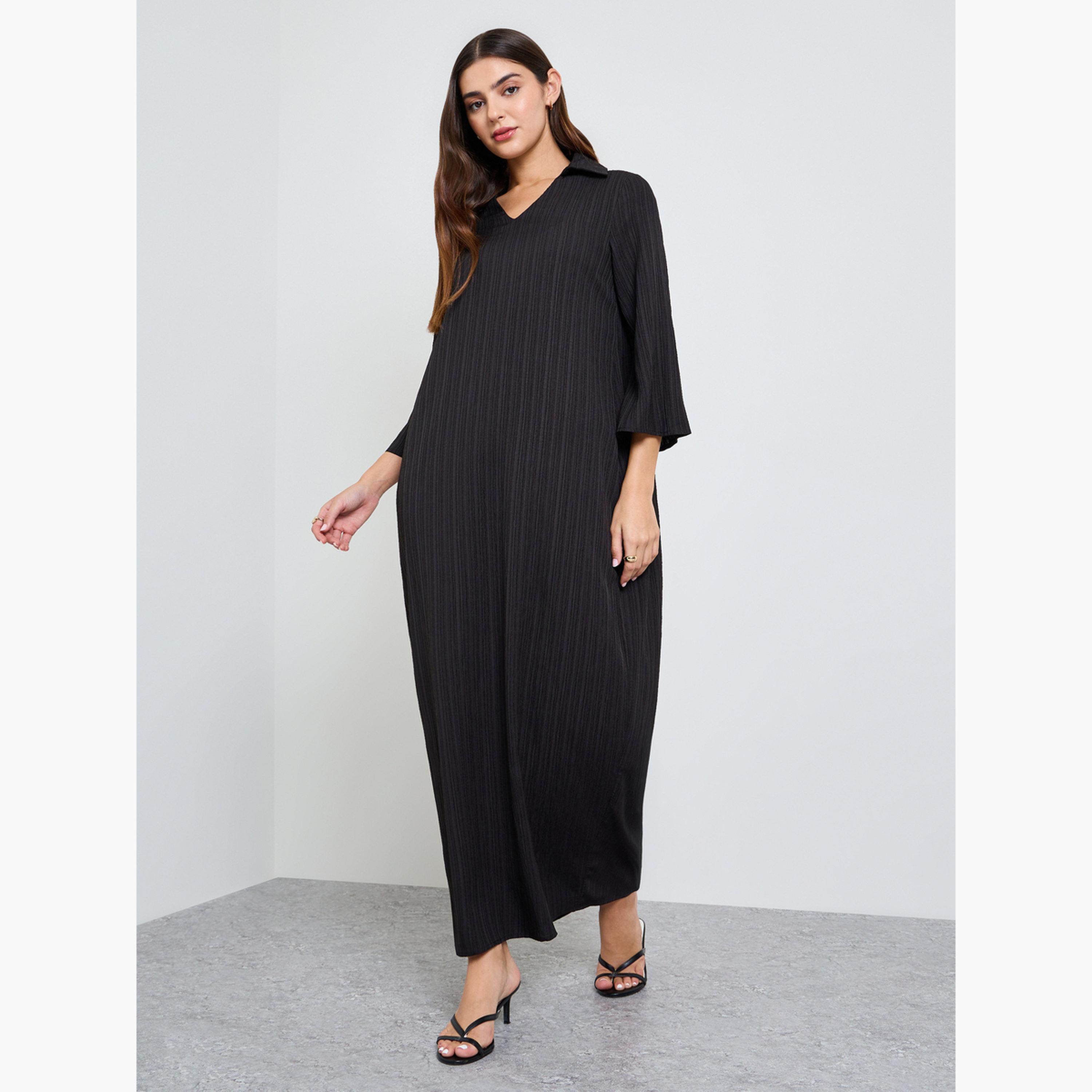 فستان طويل بياقة مفتوحة وتفاصيل بارزة الملمس-women-clothing-dresses-image-1