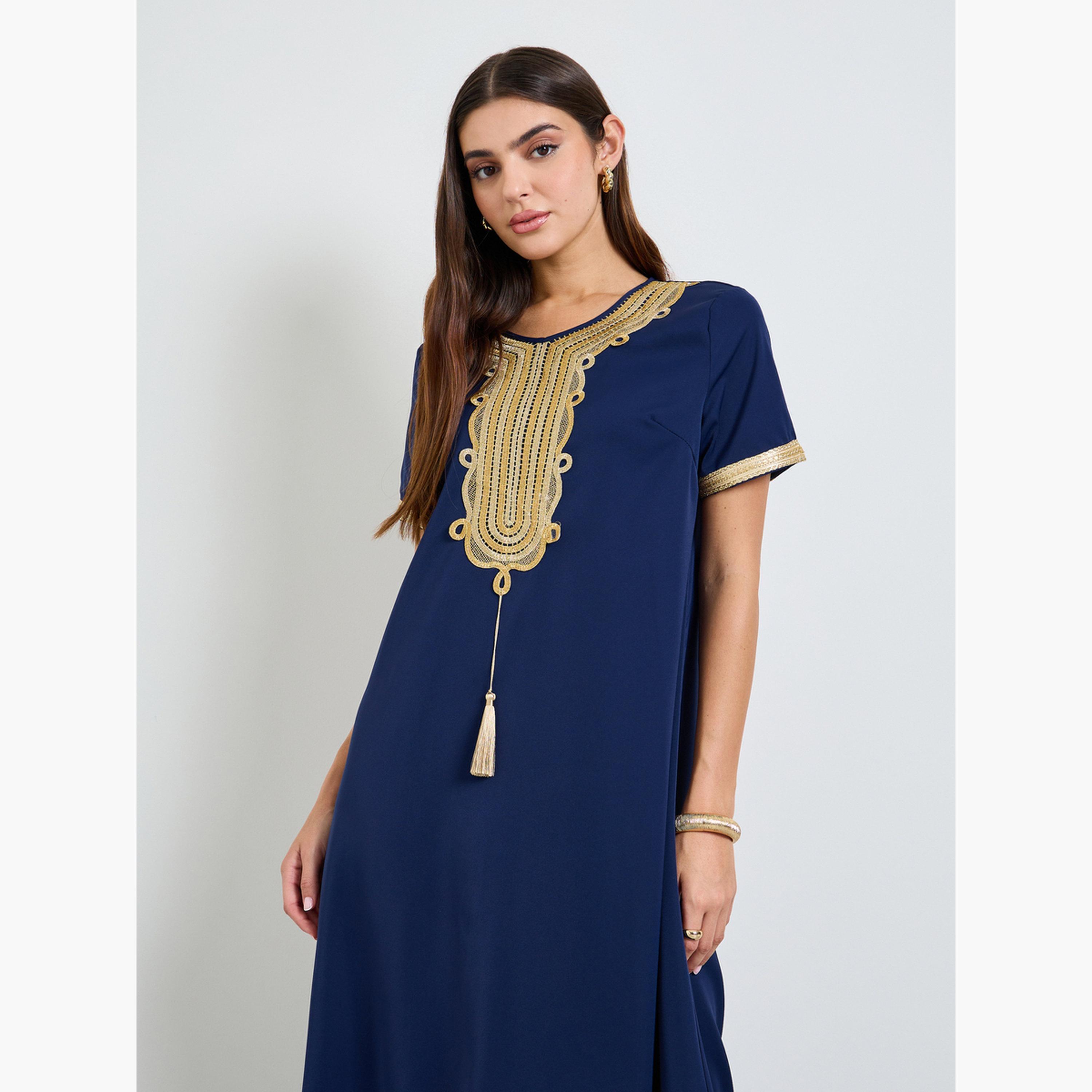 جلابية بحافة واسعة ومطرزة-women-arabicclothing-jalabiyas-image-2