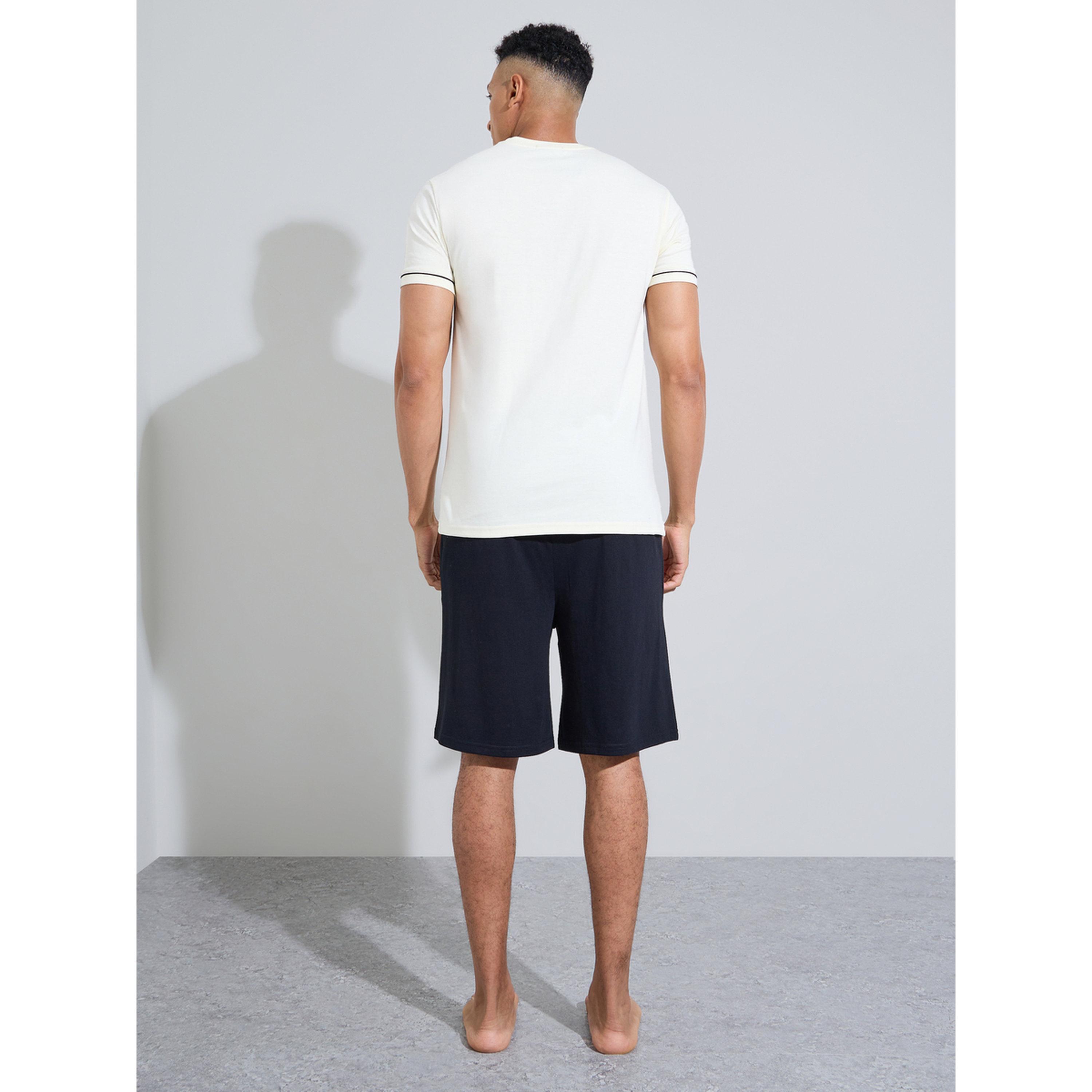 طقم بيجاما من شورت وتيشيرت مطبوع بقصة مريحة-men-clothing-nightwear-sets-image-4