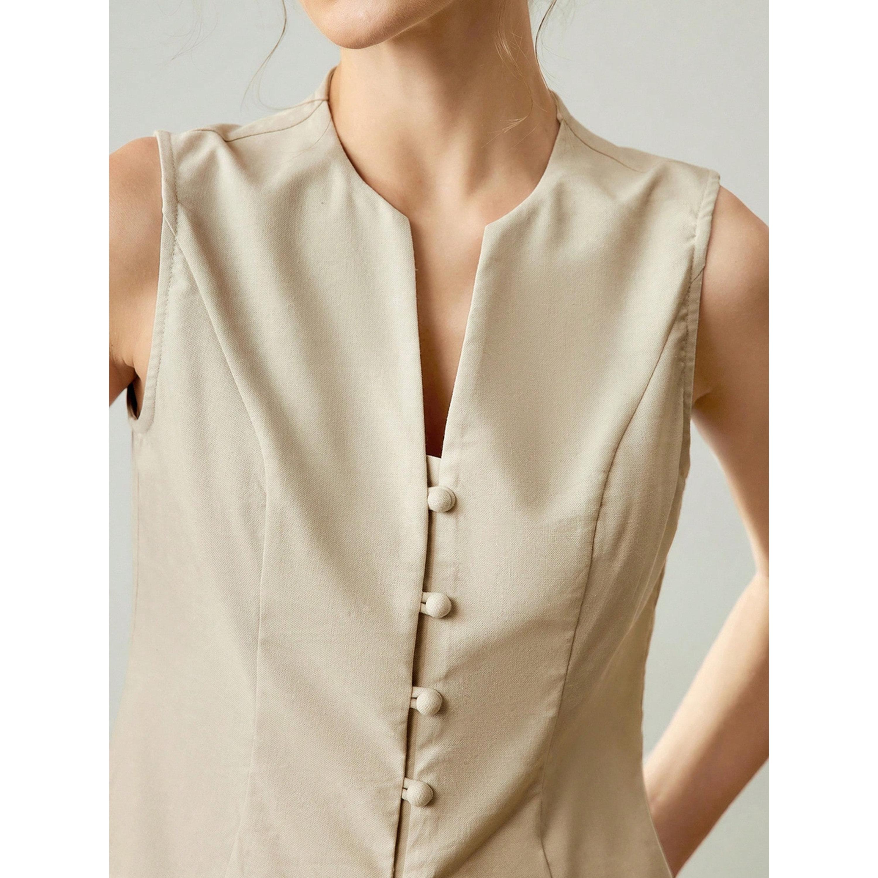بلوزة صدرية بلا أكمام بيج-women-clothing-shirtsandblouses-blouses-image-4