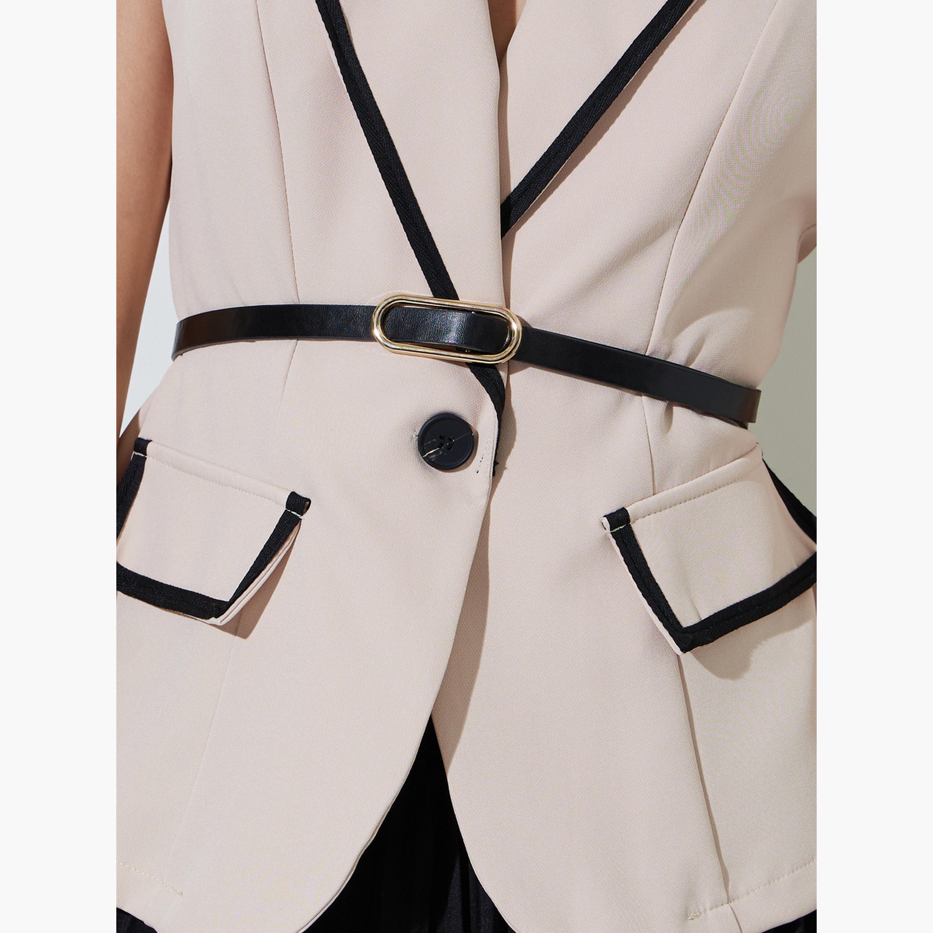 طقم منسق من تنورة بكسرات وبليزر بحزام وياقة طية صدر بشق-women-clothing-coordsets-image-5
