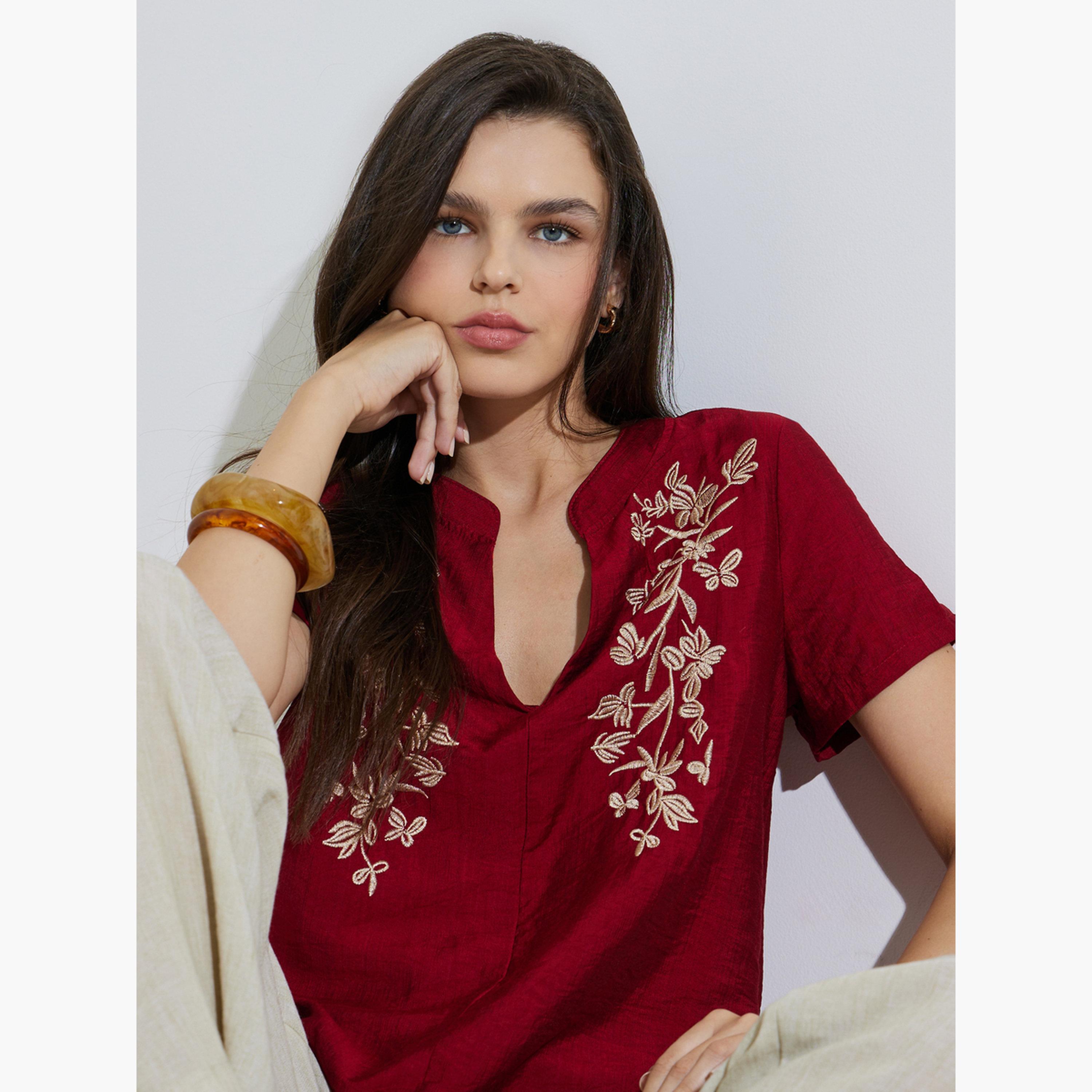 بلوزة مطرزة بأكمام قصيرة للنساء-women-clothing-shirtsandblouses-blouses-image-3