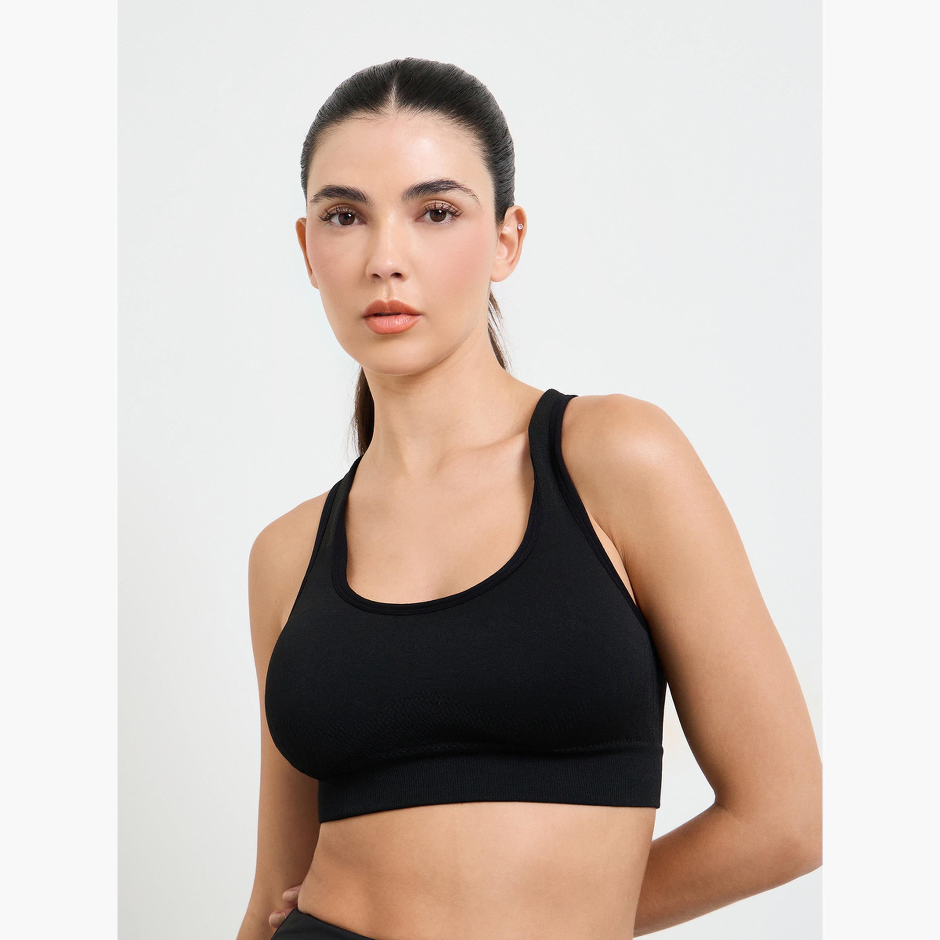 ستايلي - حمالة صدر رياضية سوداء بدون خياطة بتصميم دمعة الظهر مفتوحة-women-clothing-sportswearandactivewear-sportsbras-image-1