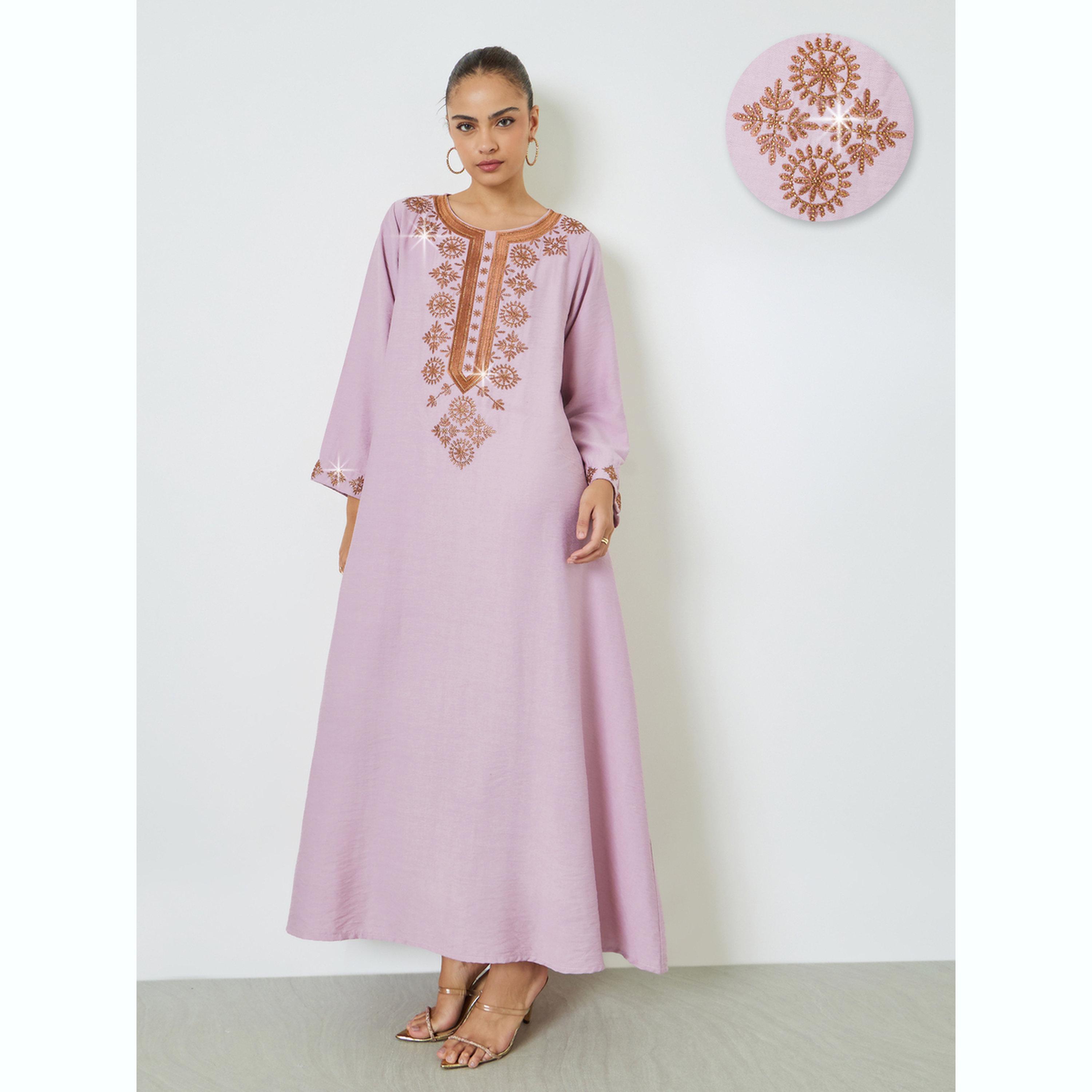 جلابية طويلة بتفاصيل مُطرّزة ومنمقة-women-arabicclothing-jalabiyas-image-3