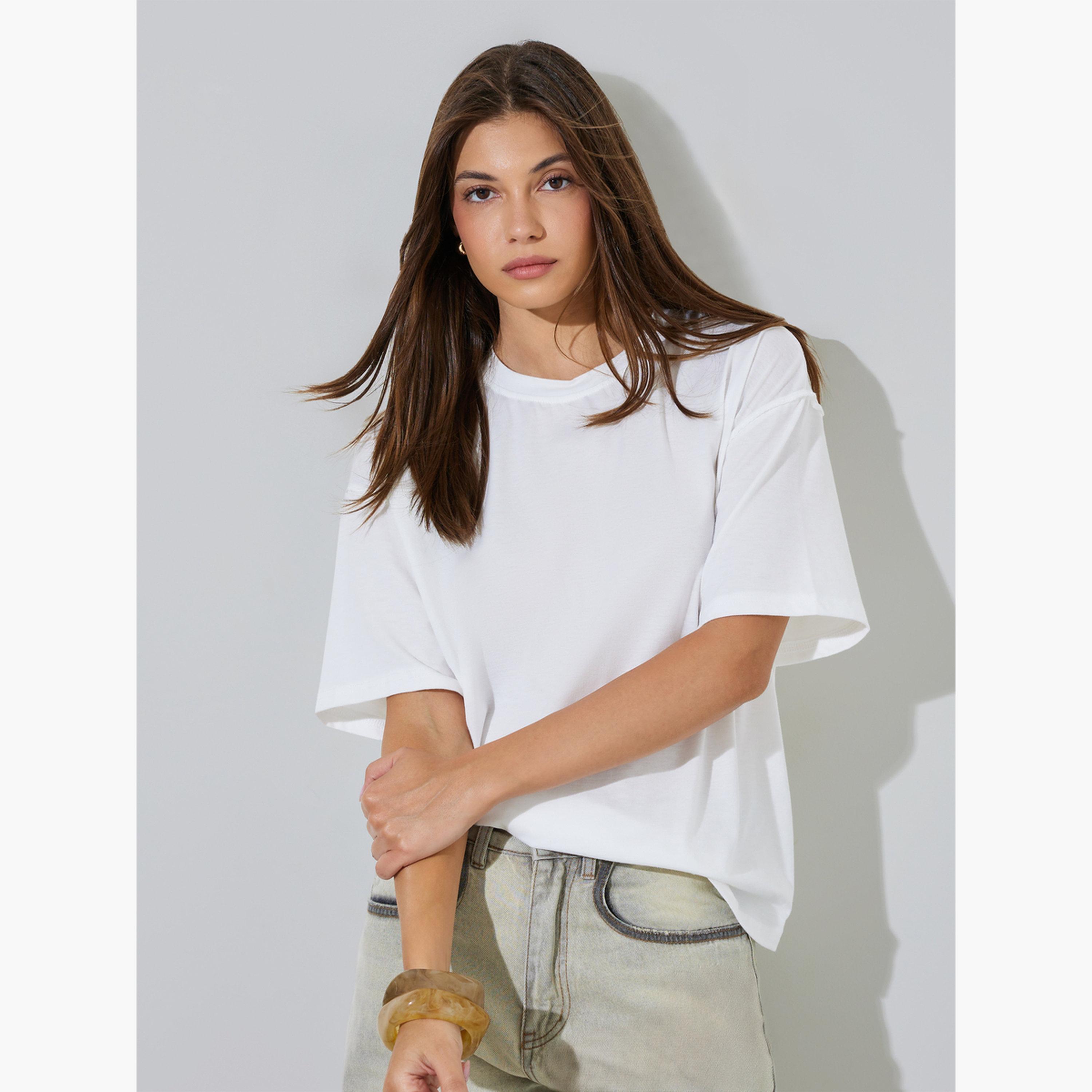 تيشيرت بياقة دائرية وقصة مريحة-women-clothing-tshirts-image-3