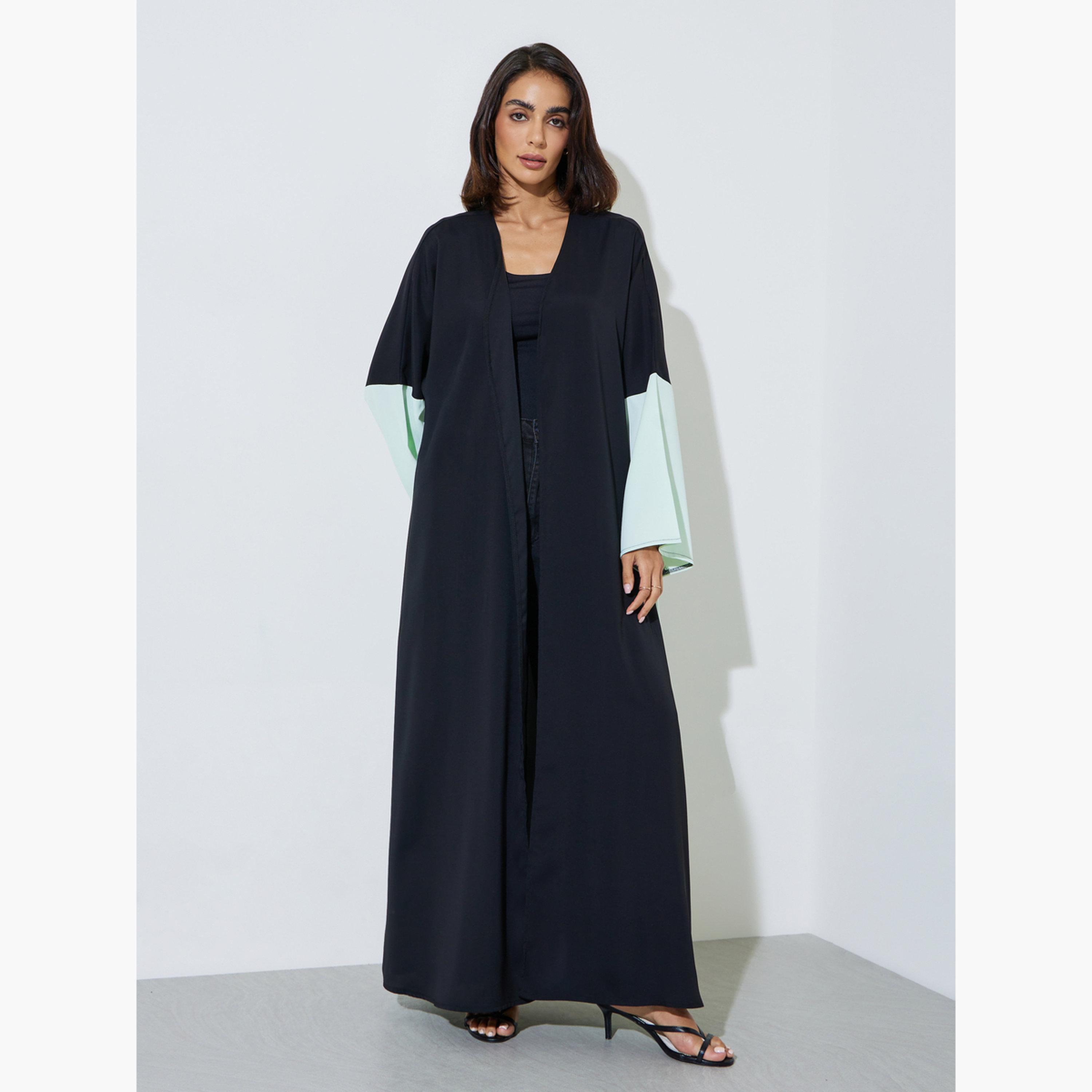 Amirah X Styli Black Front Open Abaya with Contrast Side Panel-women-arabicclothing-abayas-image-1