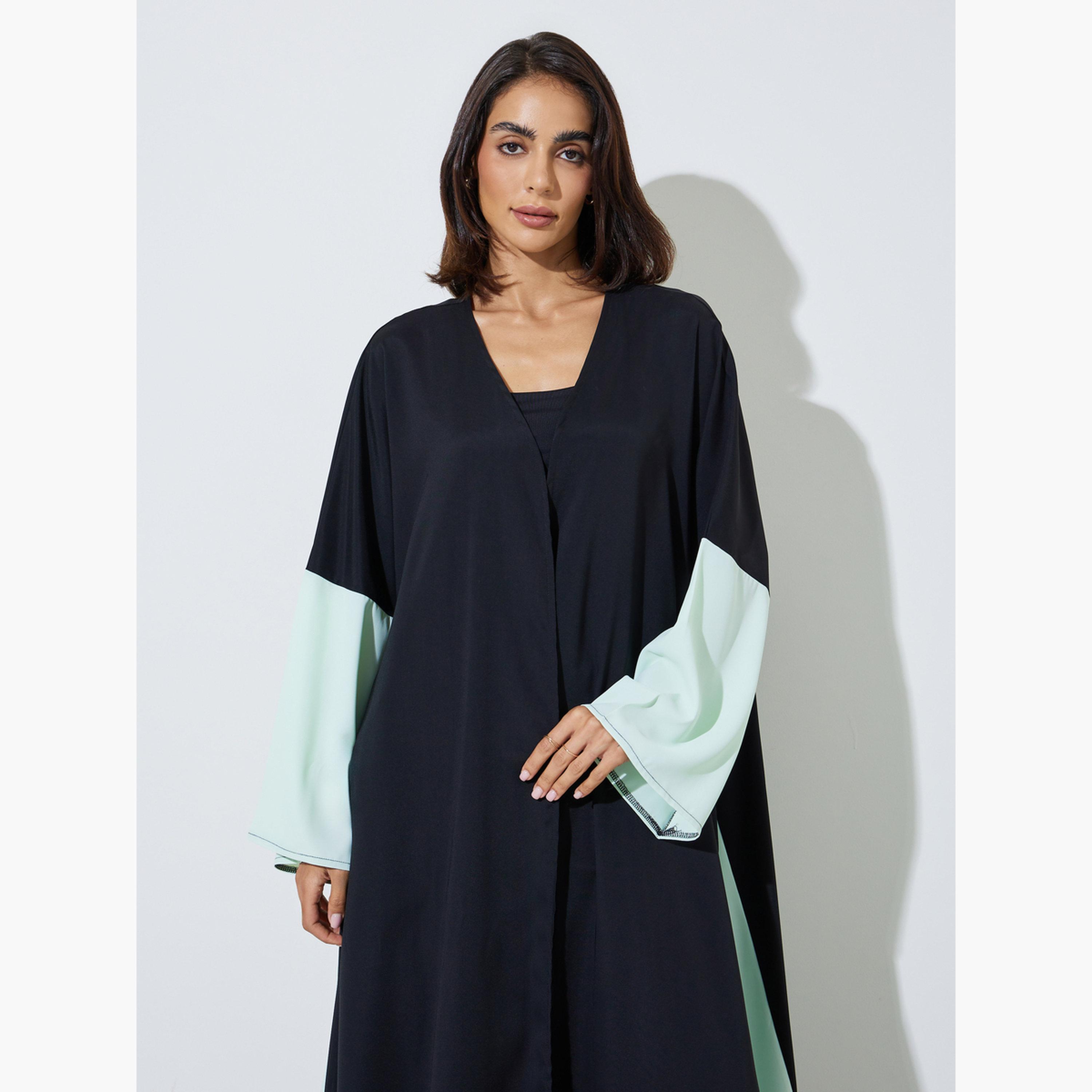 Amirah X Styli Black Front Open Abaya with Contrast Side Panel-women-arabicclothing-abayas-image-2