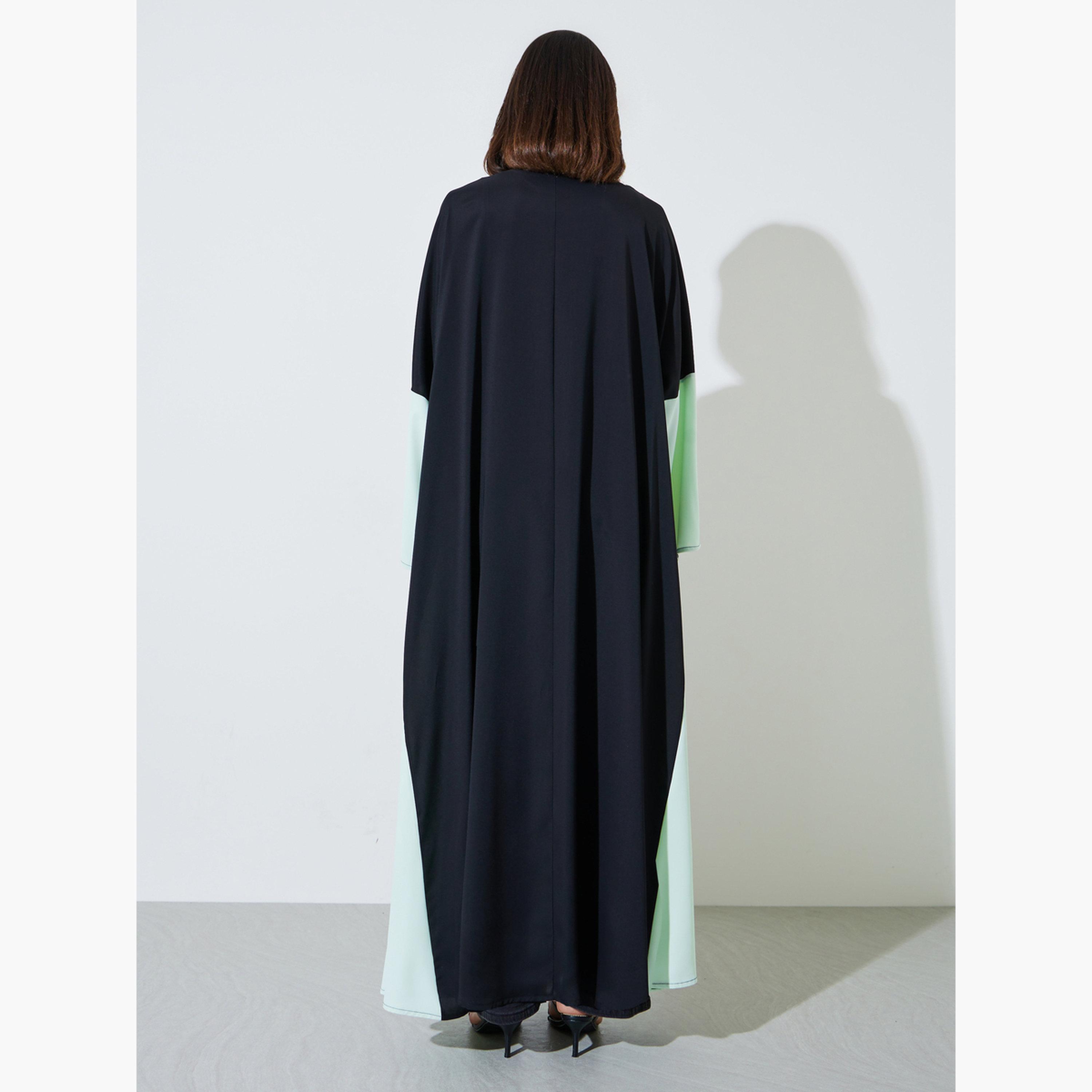Amirah X Styli Black Front Open Abaya with Contrast Side Panel-women-arabicclothing-abayas-image-4