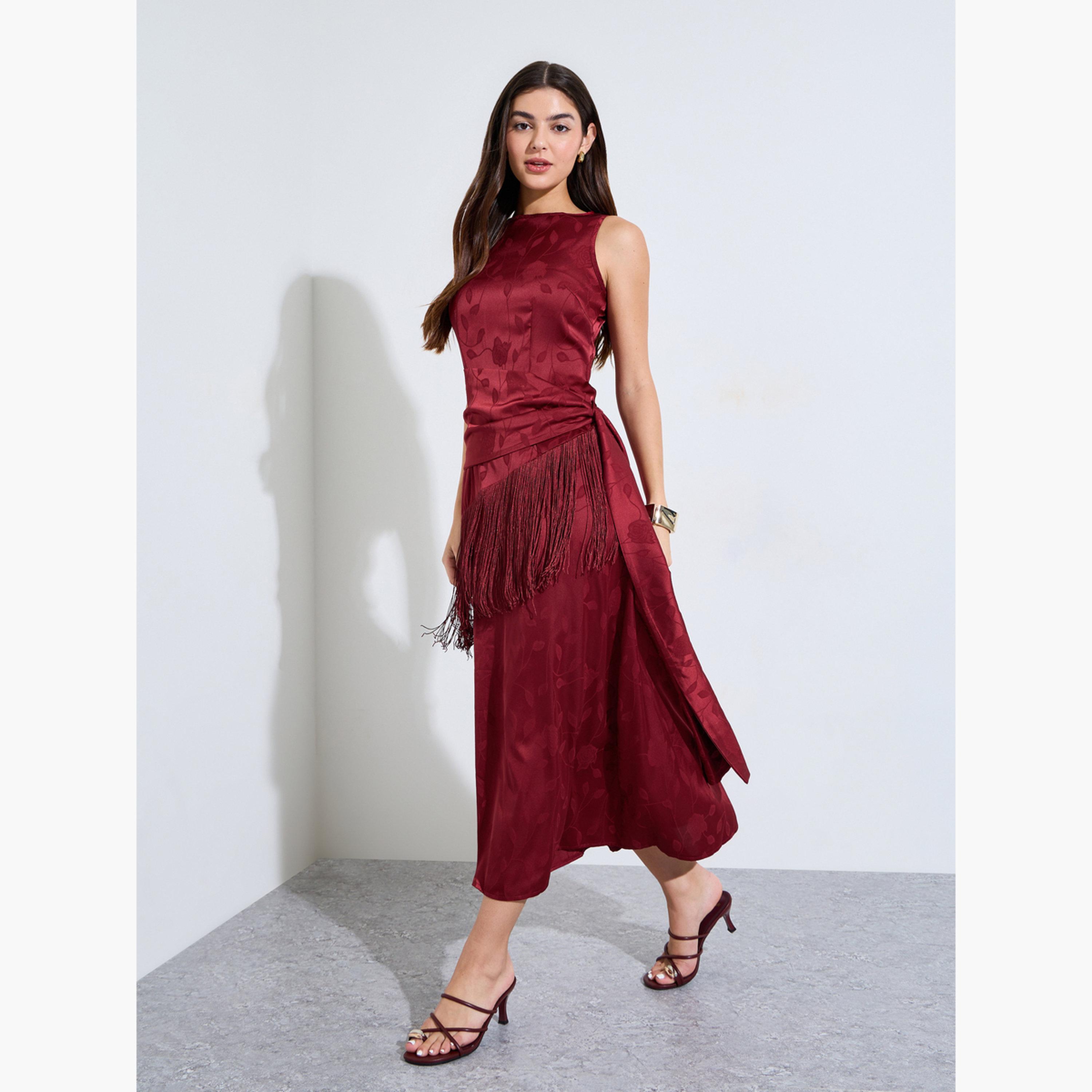 ستايلي - فستان ميدي بلون بورغندي مزين بشراشيب جاكار-women-clothing-dresses-image-3