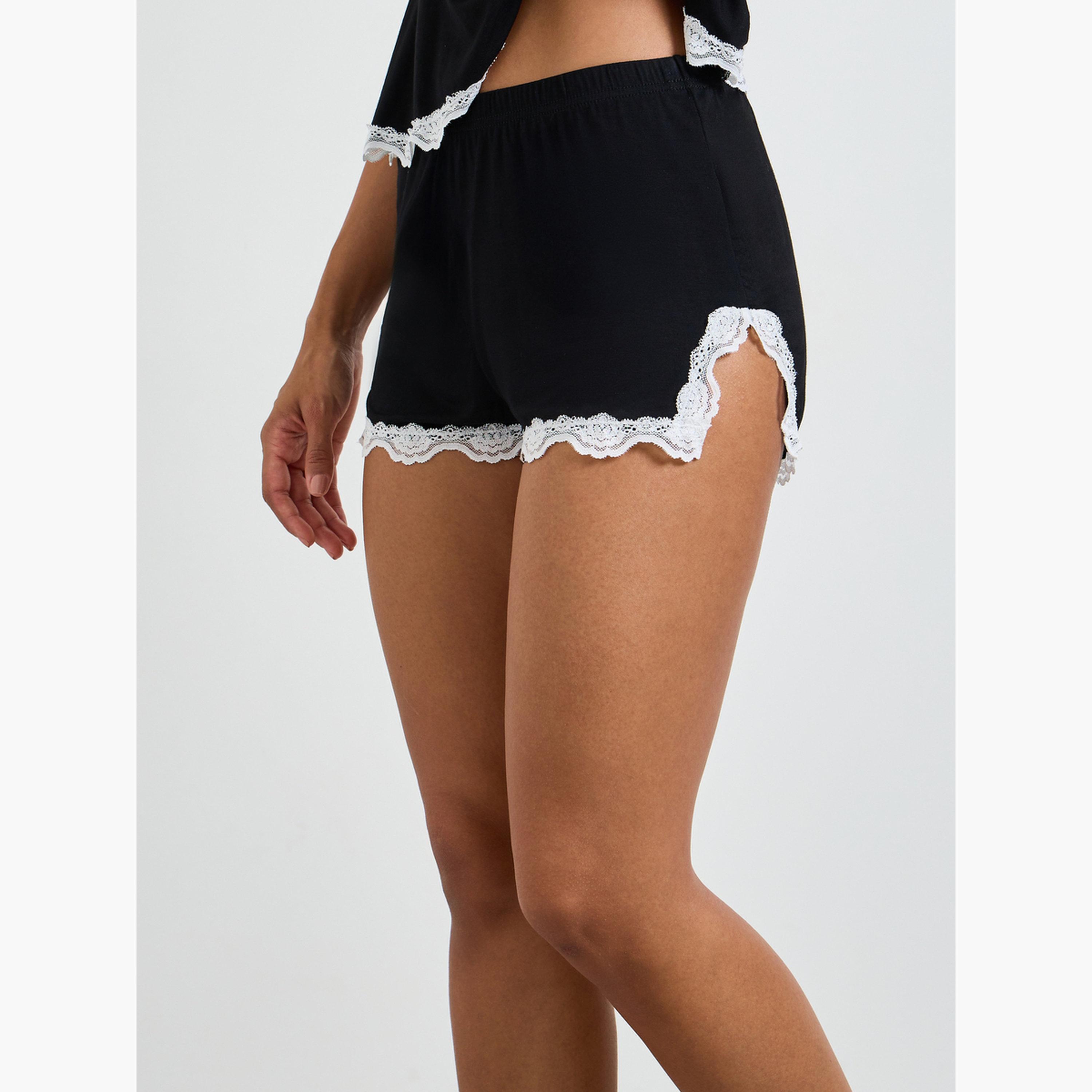 طقم للانجري من تنورة وبلوزة قصيرة بحواف دانتيل-women-clothing-lingerie-lingeriesets-image-4