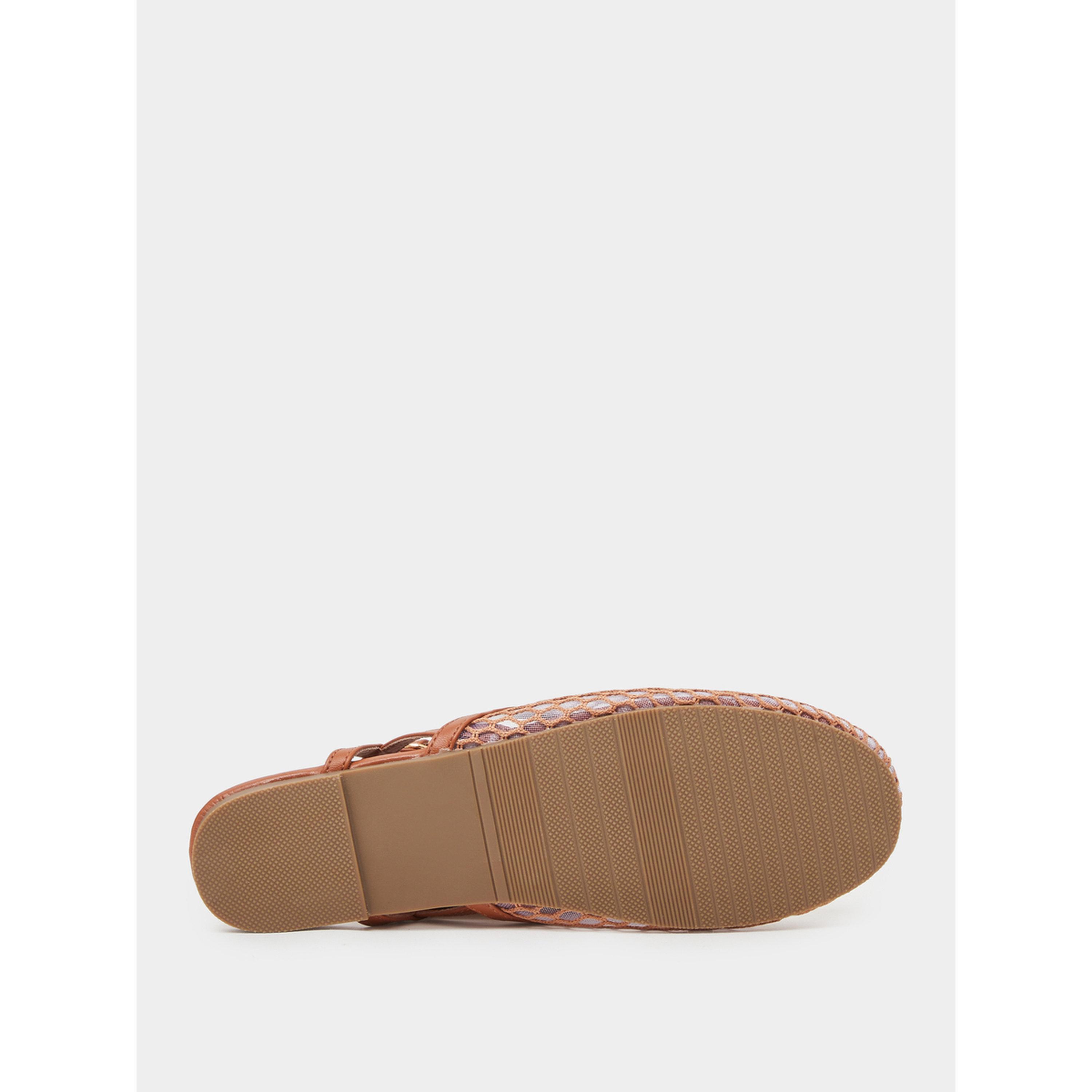 حذاء كاجوال شبكي بسير خلفي تان-women-shoes-sandals-flats-image-7