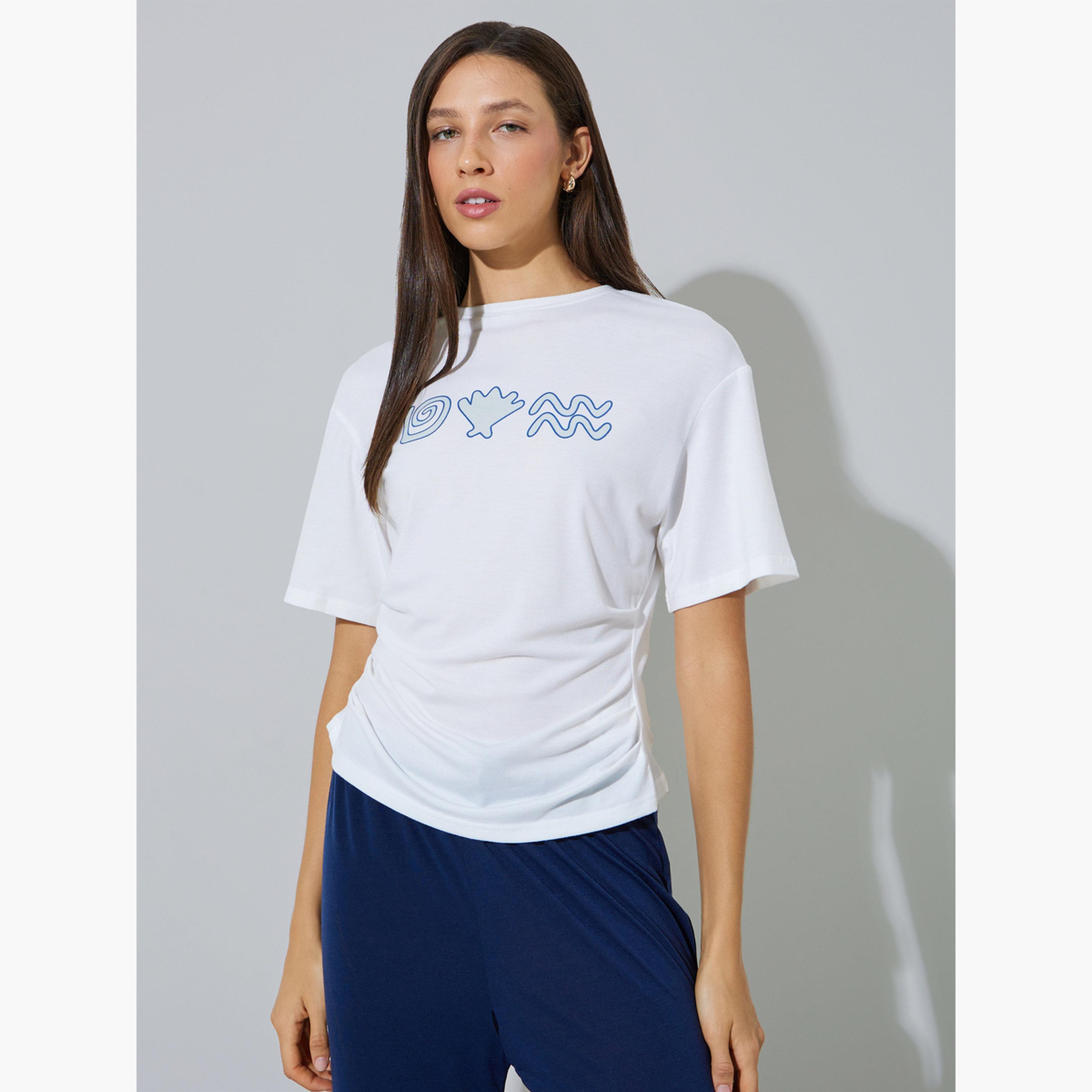 تيشيرت برباط على الخصر وطبعة جرافيك-women-clothing-tshirts-image-1