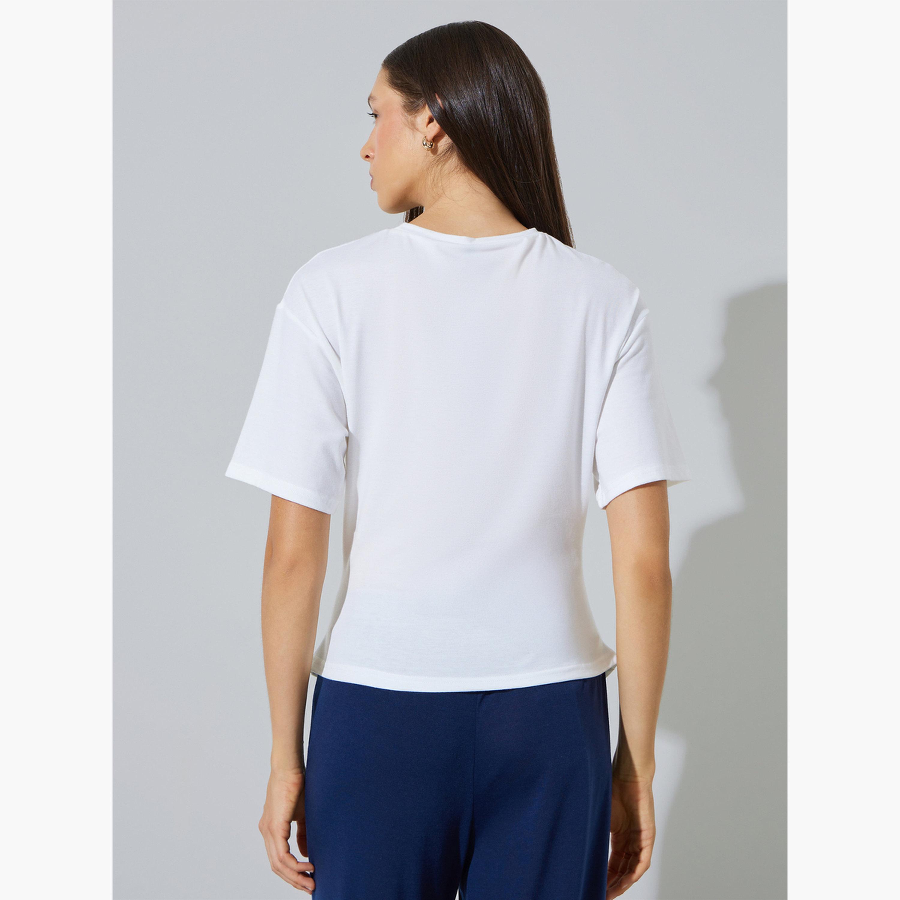 تيشيرت برباط على الخصر وطبعة جرافيك-women-clothing-tshirts-image-4