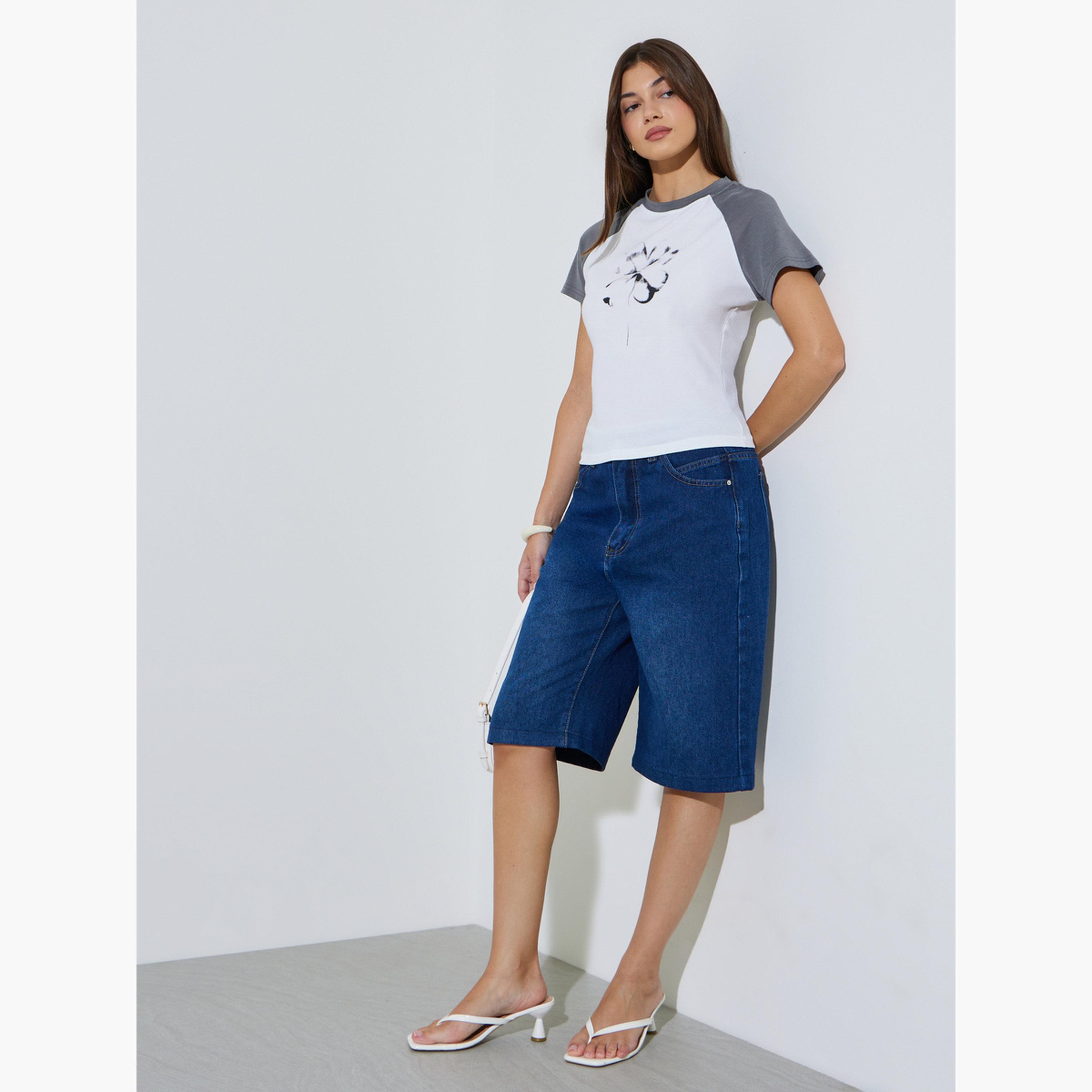 تيشيرت بطبعة زهور وأكمام ريجلان-women-clothing-tshirts-image-2