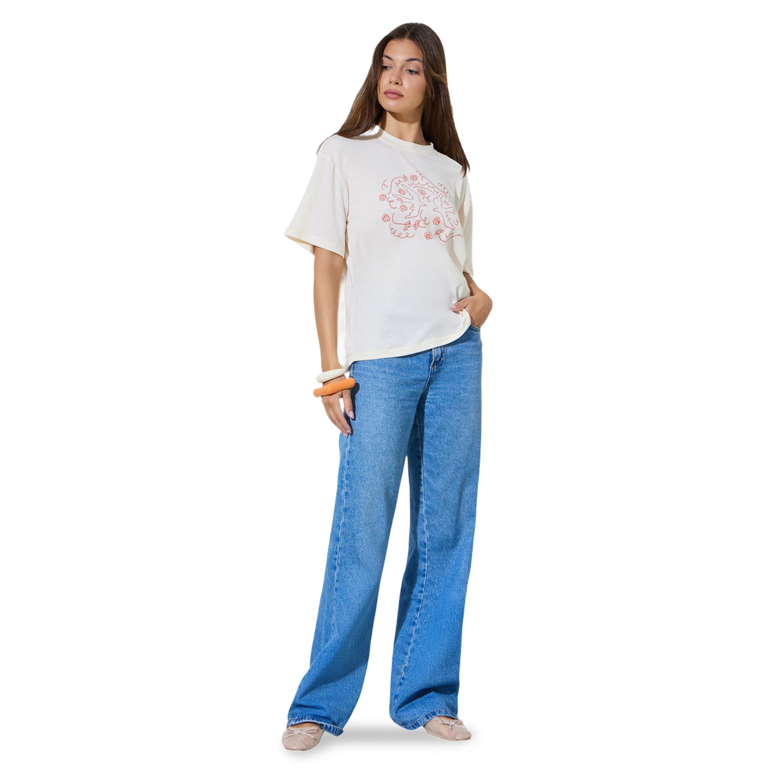 تيشيرت بياقة دائرية وطبعة غرافيك-women-clothing-tshirts-image-2