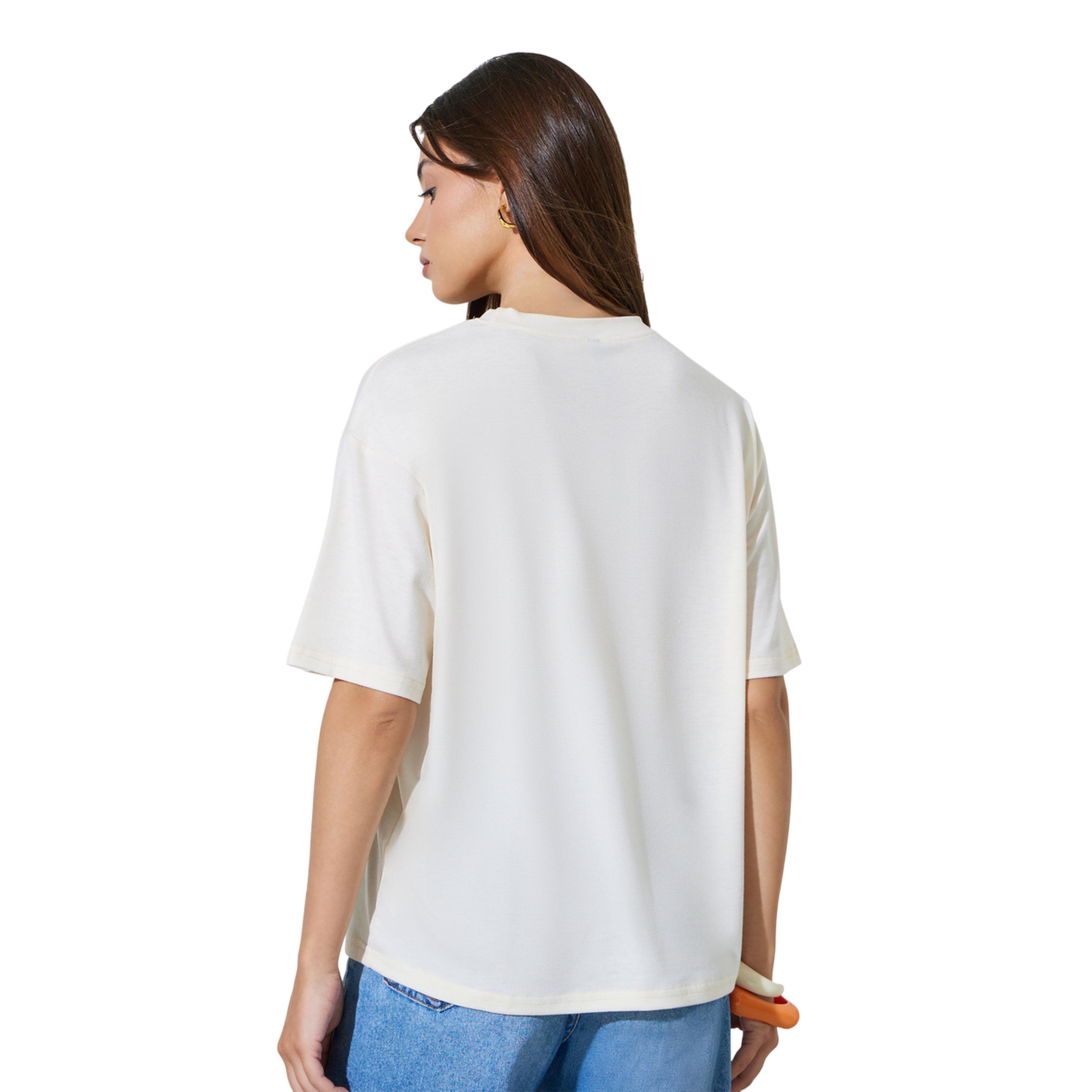 تيشيرت بياقة دائرية وطبعة غرافيك-women-clothing-tshirts-image-4