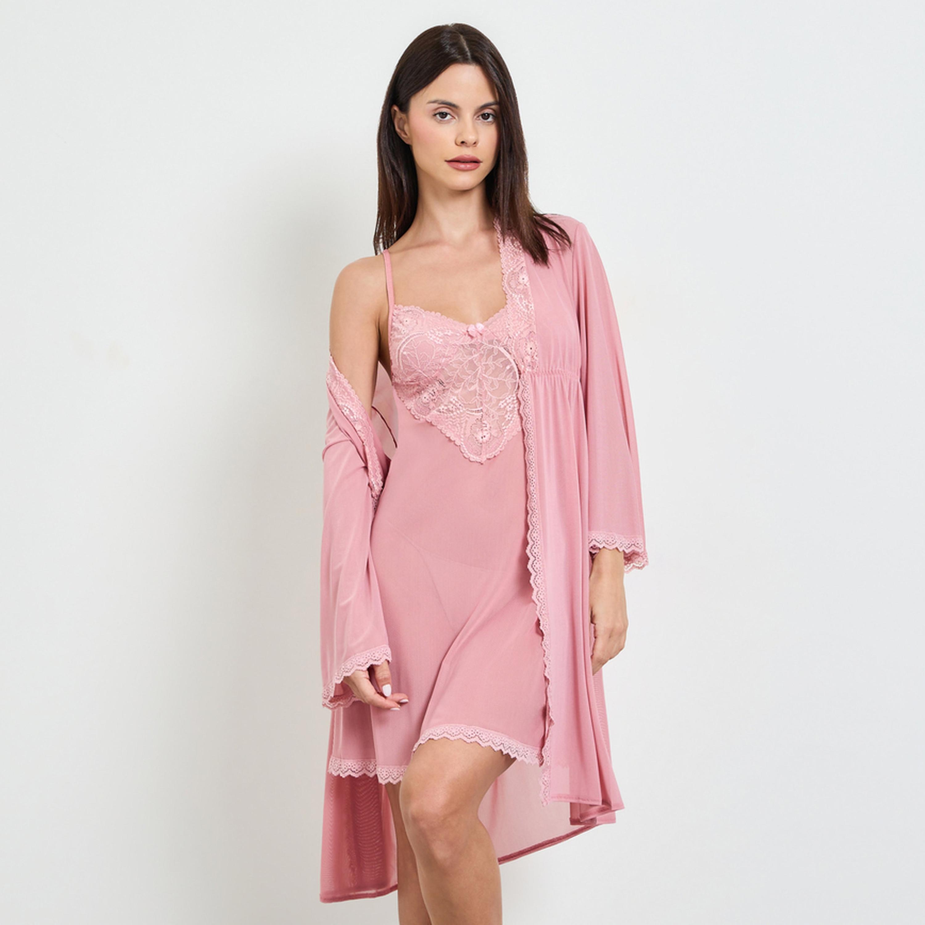 طقم من روب وقميص نوم بتفاصيل دانتيل-women-clothing-nightwear-robes-image-1
