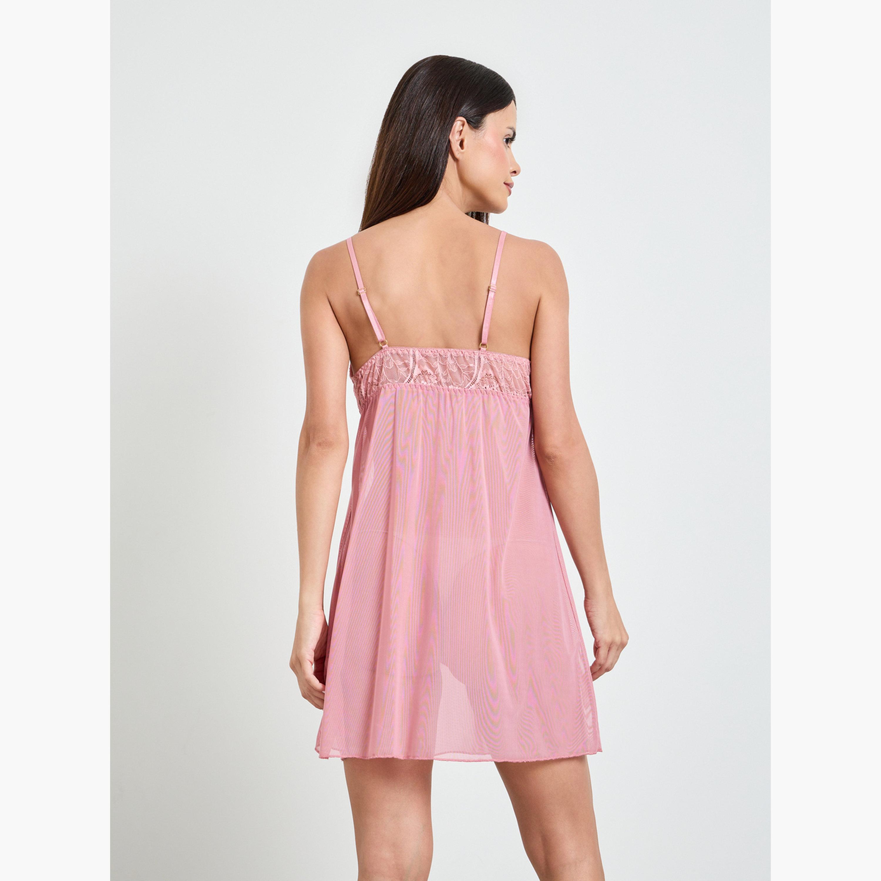 طقم من روب وقميص نوم بتفاصيل دانتيل-women-clothing-nightwear-robes-image-6