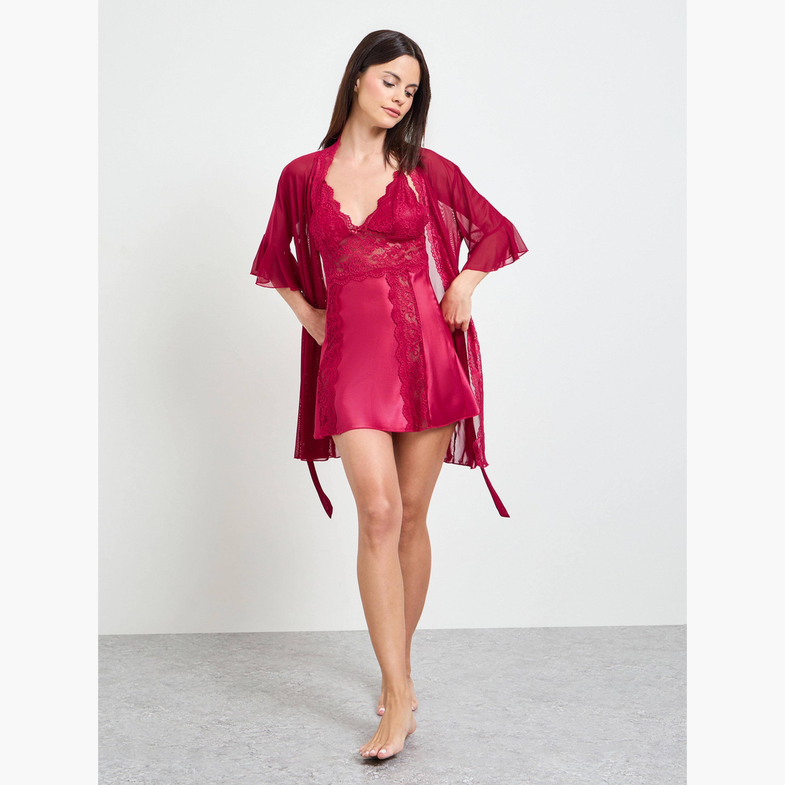طقم من روب وقميص نوم بتفاصيل دانتيل-women-clothing-nightwear-robes-image-2