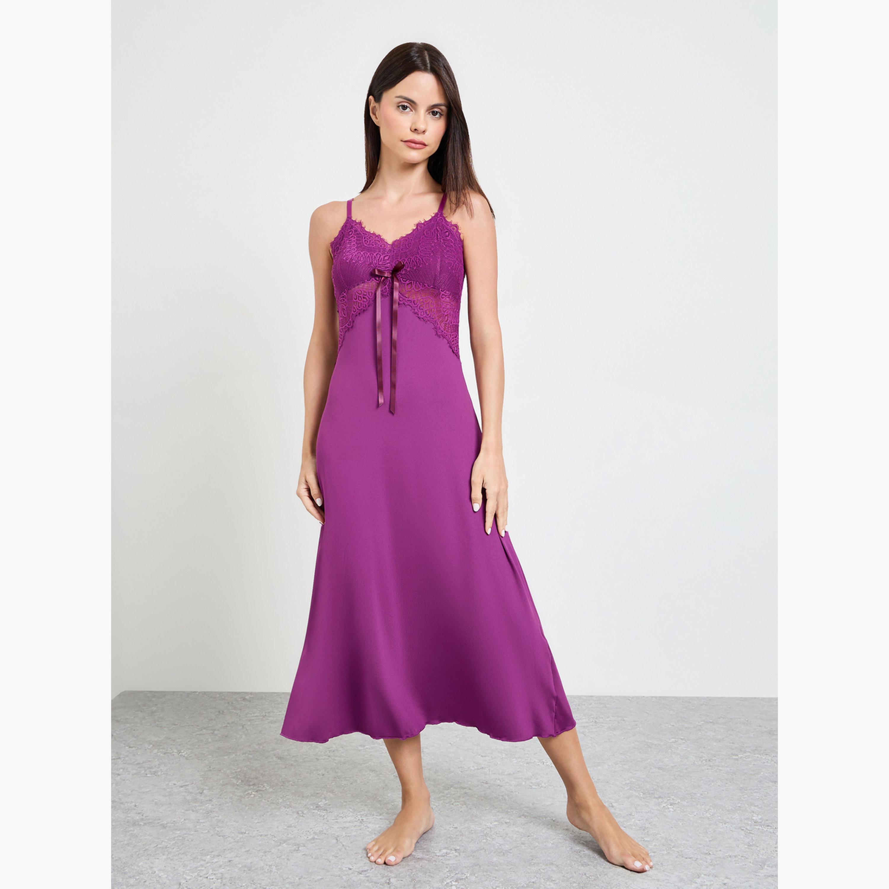 قميص نوم بأشرطة وتفاصيل دانتيل-women-clothing-nightwear-nighties-image-1