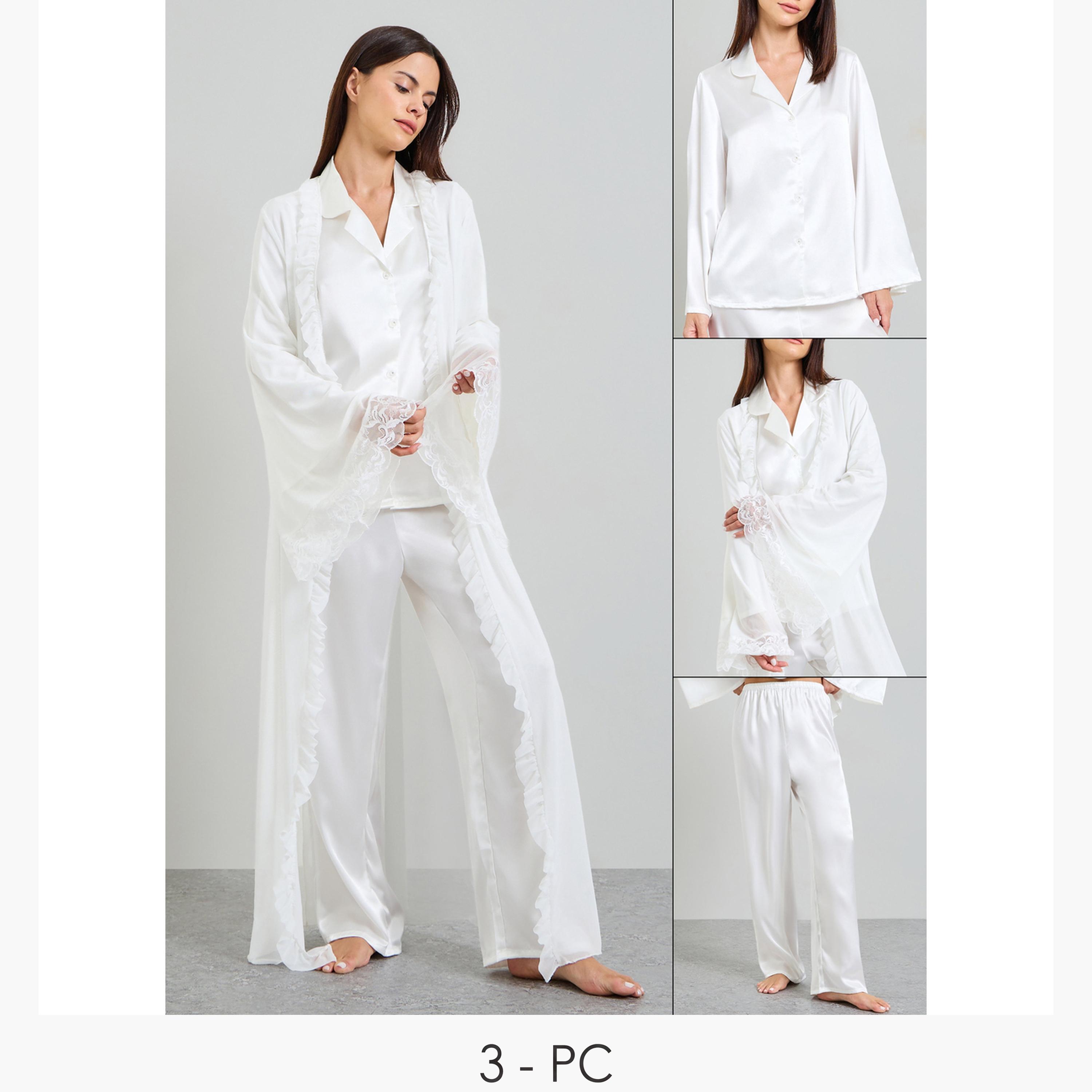 مجموعة من 3 قطع طقم بيجاما ساتان من بنطال وبلوزة وروب بتفاصيل دانتيل بلون أبيض-women-clothing-nightwear-pyjamas-longsets-image-1