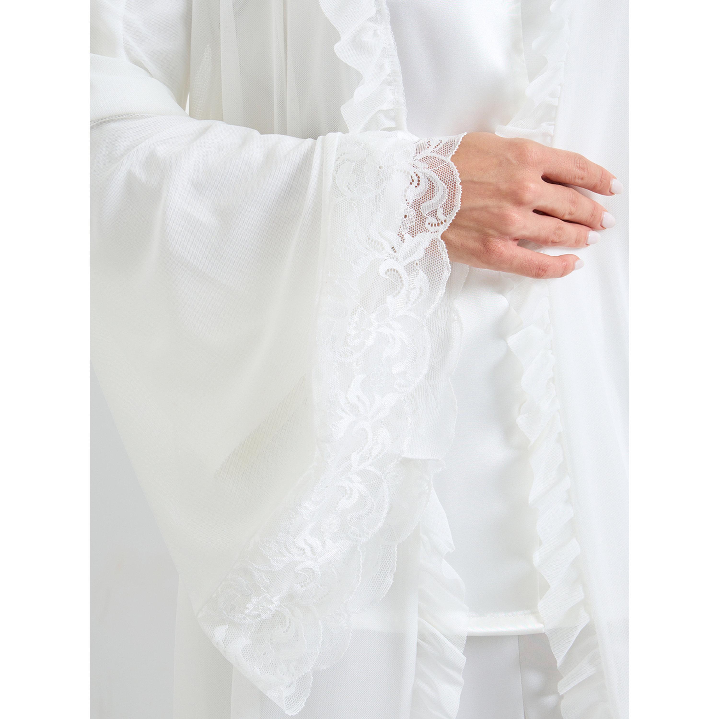مجموعة من 3 قطع طقم بيجاما ساتان من بنطال وبلوزة وروب بتفاصيل دانتيل بلون أبيض-women-clothing-nightwear-pyjamas-longsets-image-9