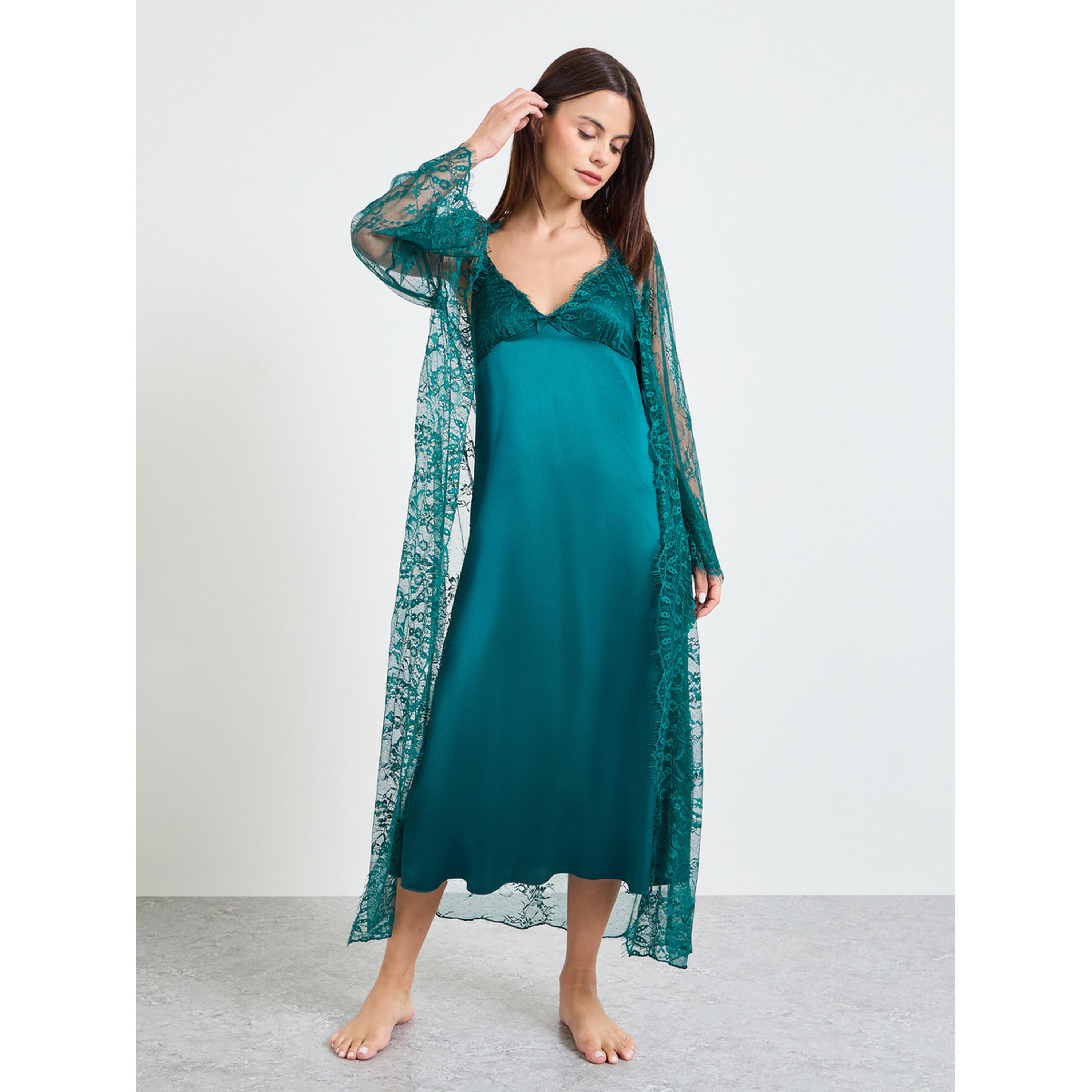 طقم روب دانتيل بأكمام طويلة وقميص نوم بحمالات-women-clothing-nightwear-robes-image-1