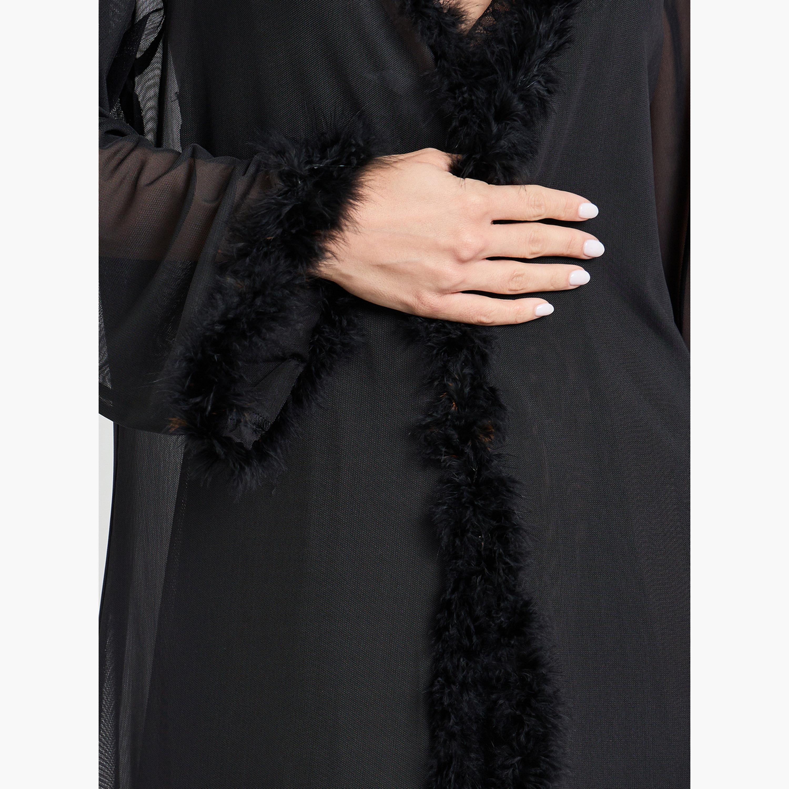 طقم من روب وقميص نوم بقماش شبكي وتفاصيل ريش صناعي-women-clothing-nightwear-robes-image-4