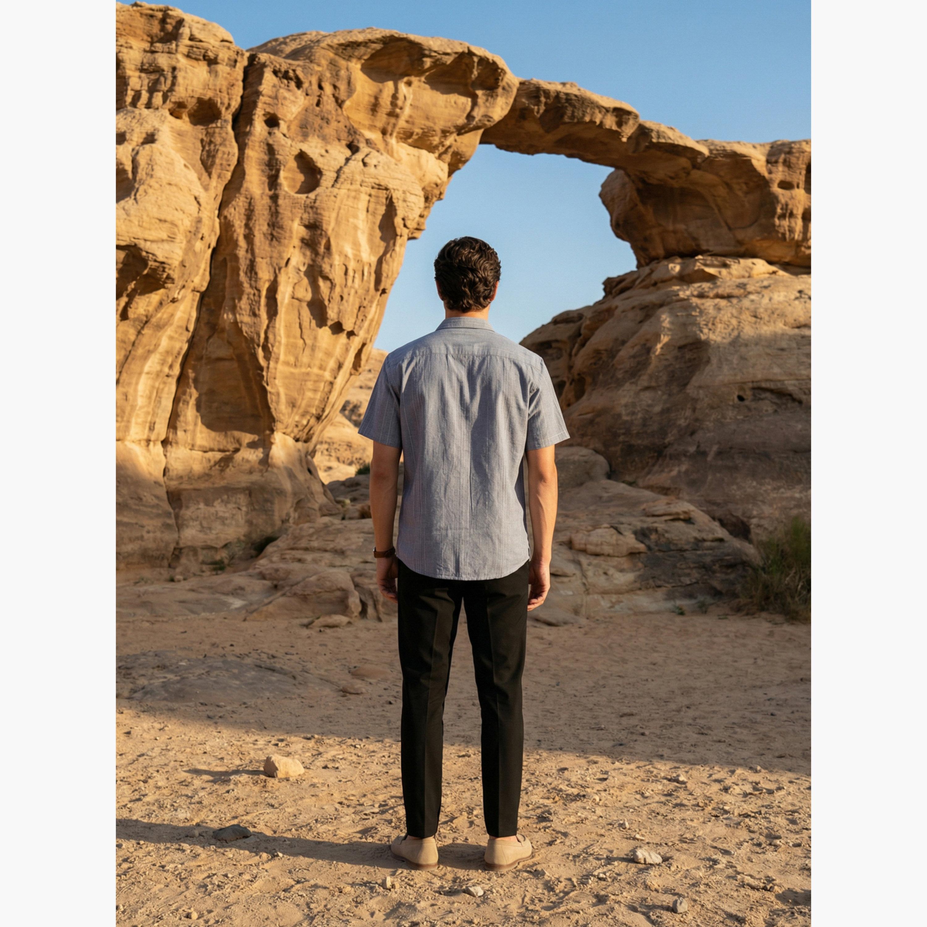 قميص كاجوال بأكمام قصيرة وقصة مريحة للرجال-men-clothing-shirts-image-4