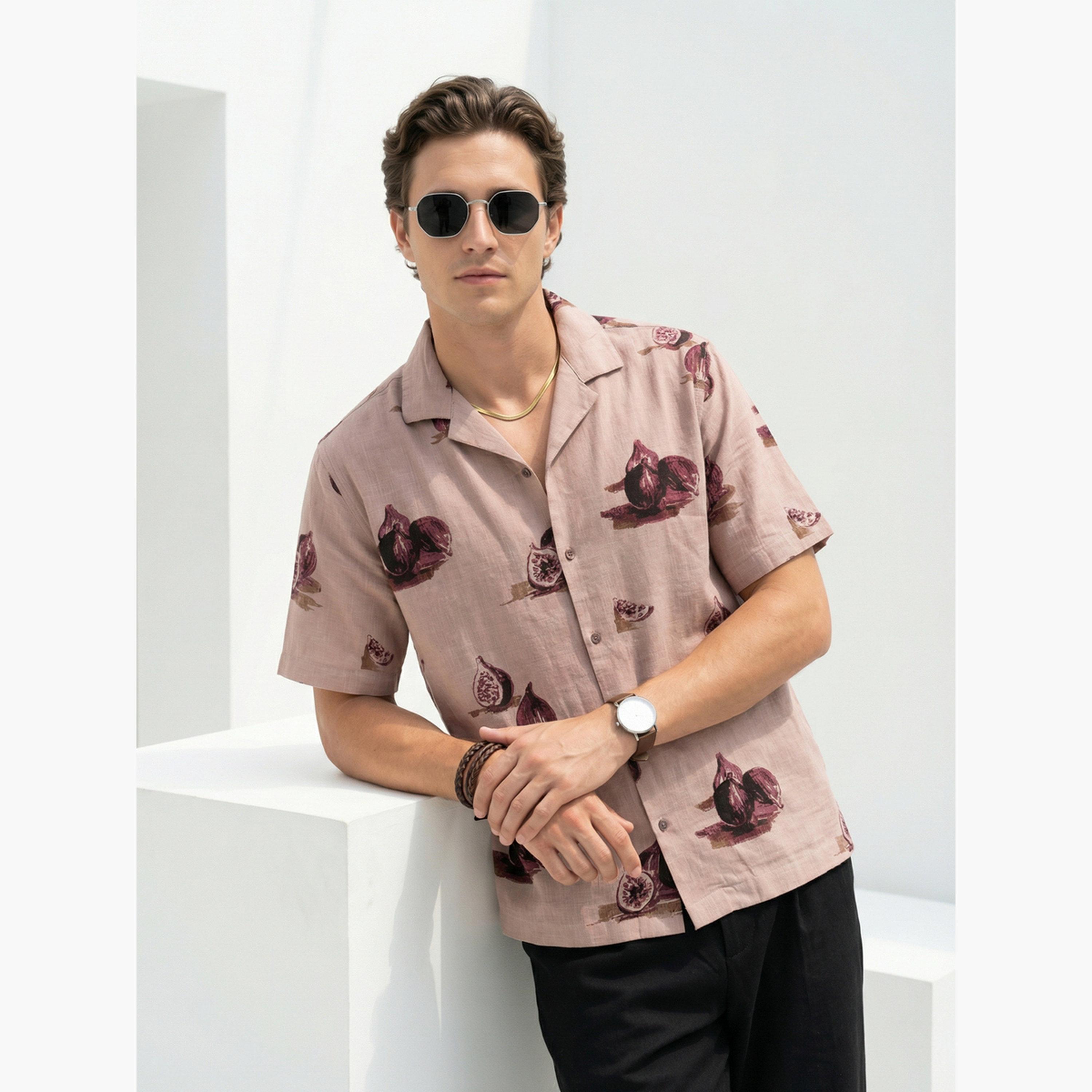 قميص بقصة مريحة وياقة ريزورت وطبعة تين بالكامل للرجال-men-clothing-shirts-image-1