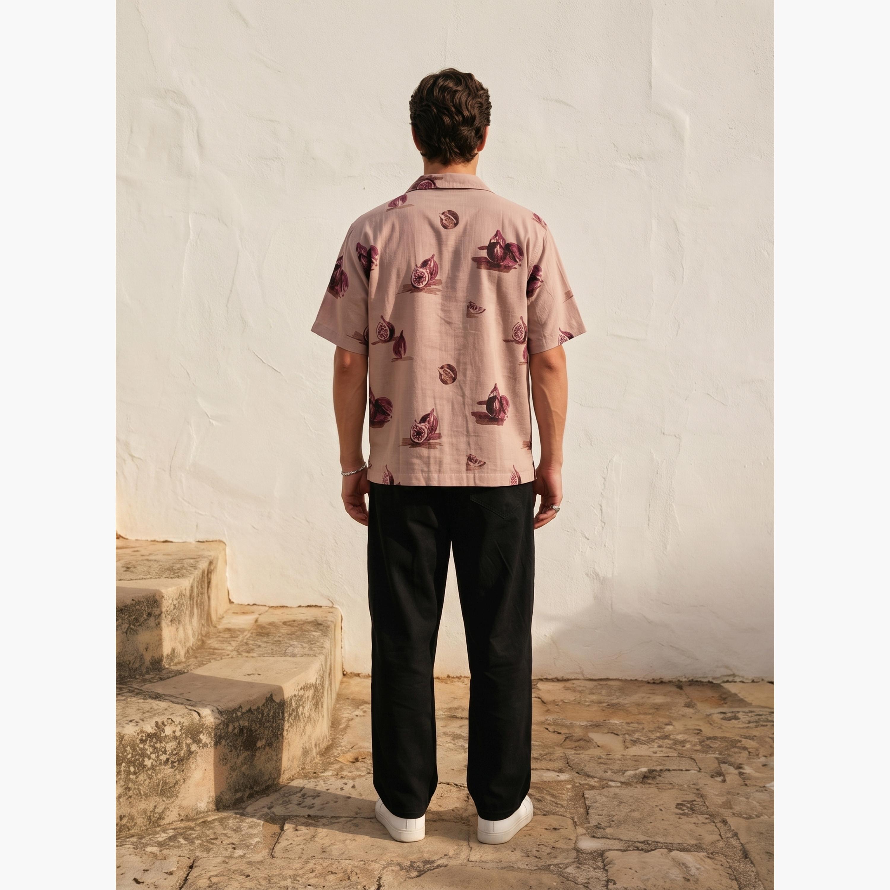 قميص بقصة مريحة وياقة ريزورت وطبعة تين بالكامل للرجال-men-clothing-shirts-image-6