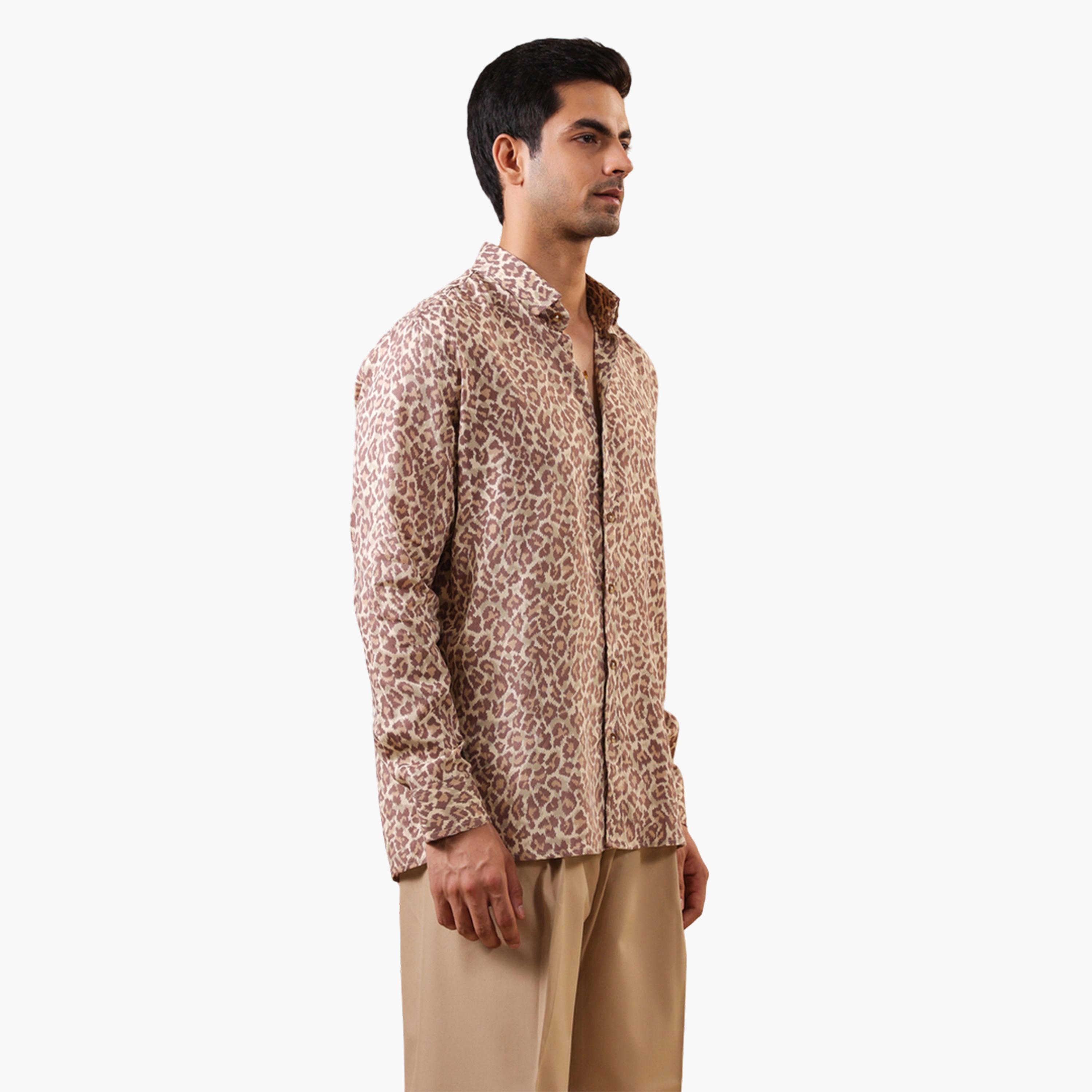 قميص قطن بطبعة حيوانات وقصة مريحة للرجال-men-clothing-shirts-image-3
