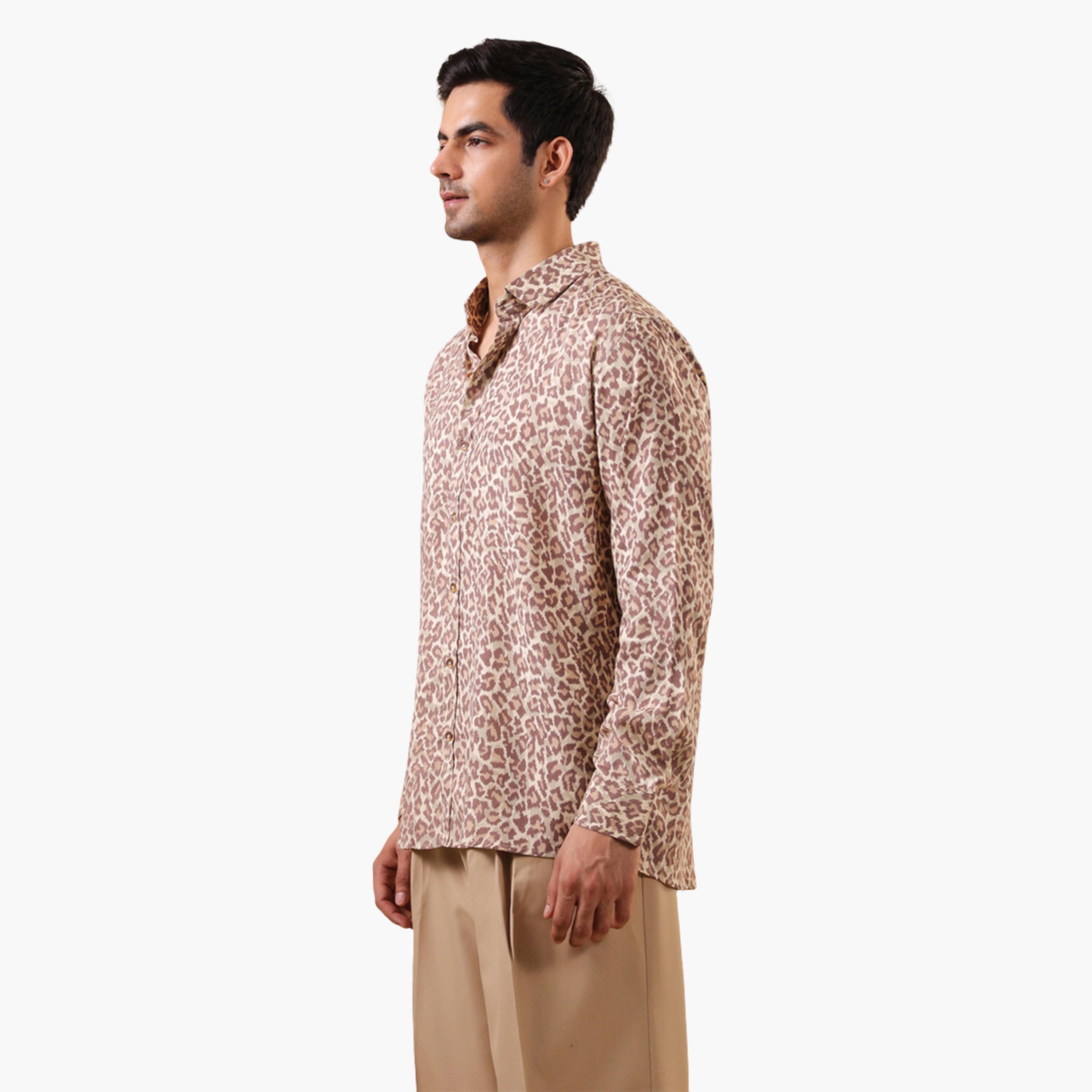 قميص قطن بطبعة حيوانات وقصة مريحة للرجال-men-clothing-shirts-image-4