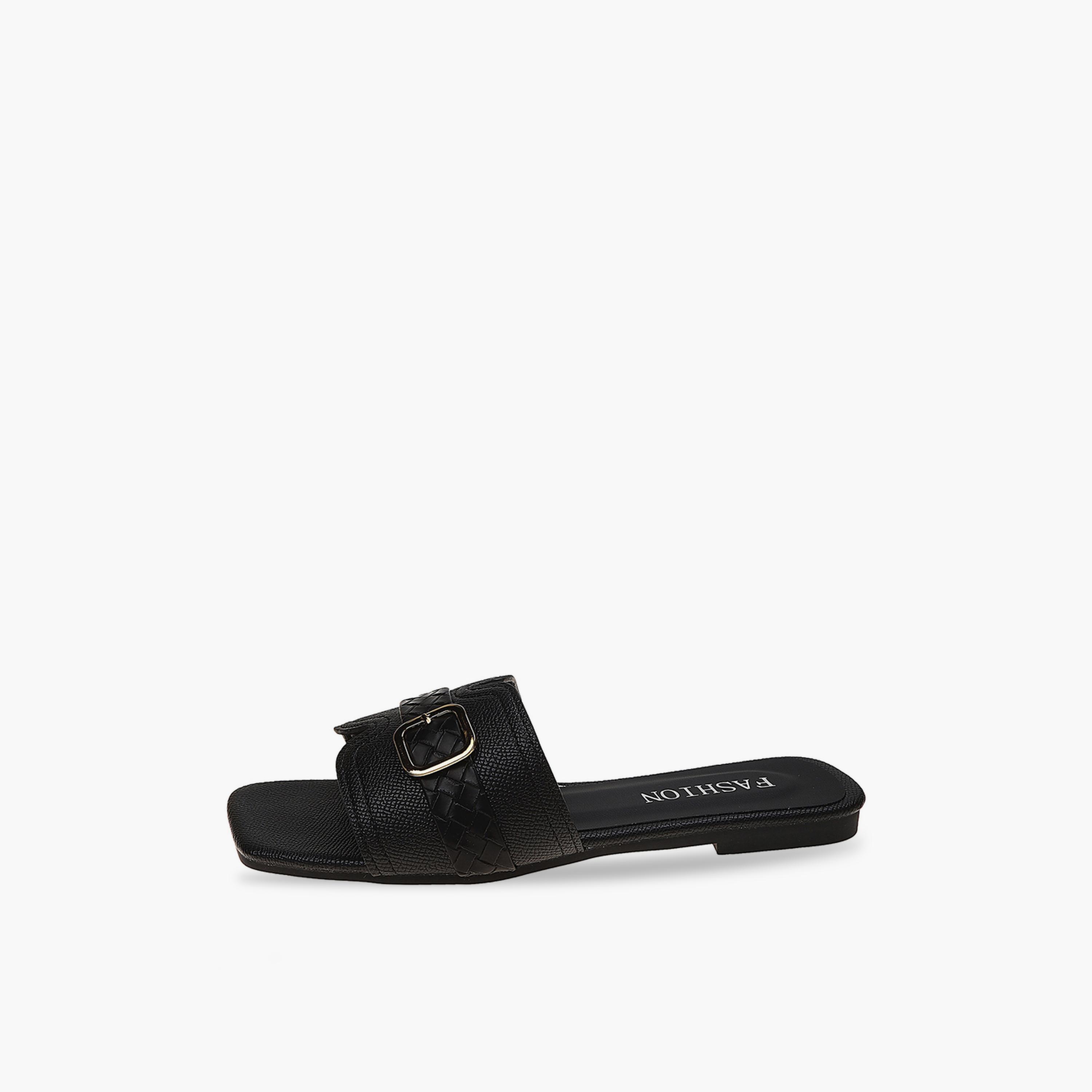 صندل فلات بتفاصيل إبزيم-women-shoes-sandals-flats-image-1