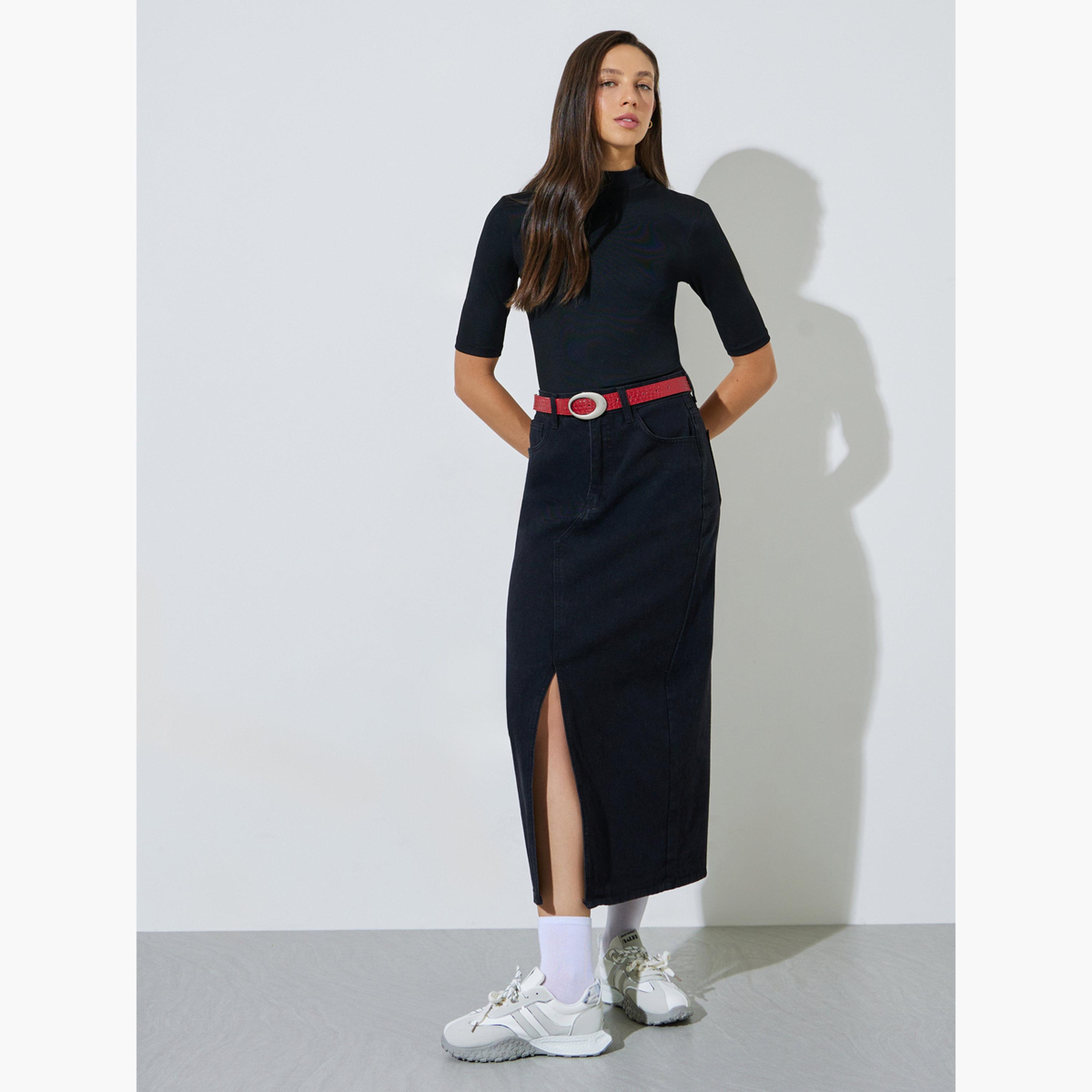 طقم من قطعتين بلوزة محبوكة ضيقة بياقة عالية وأكمام نصفية-women-clothing-tshirts-image-2