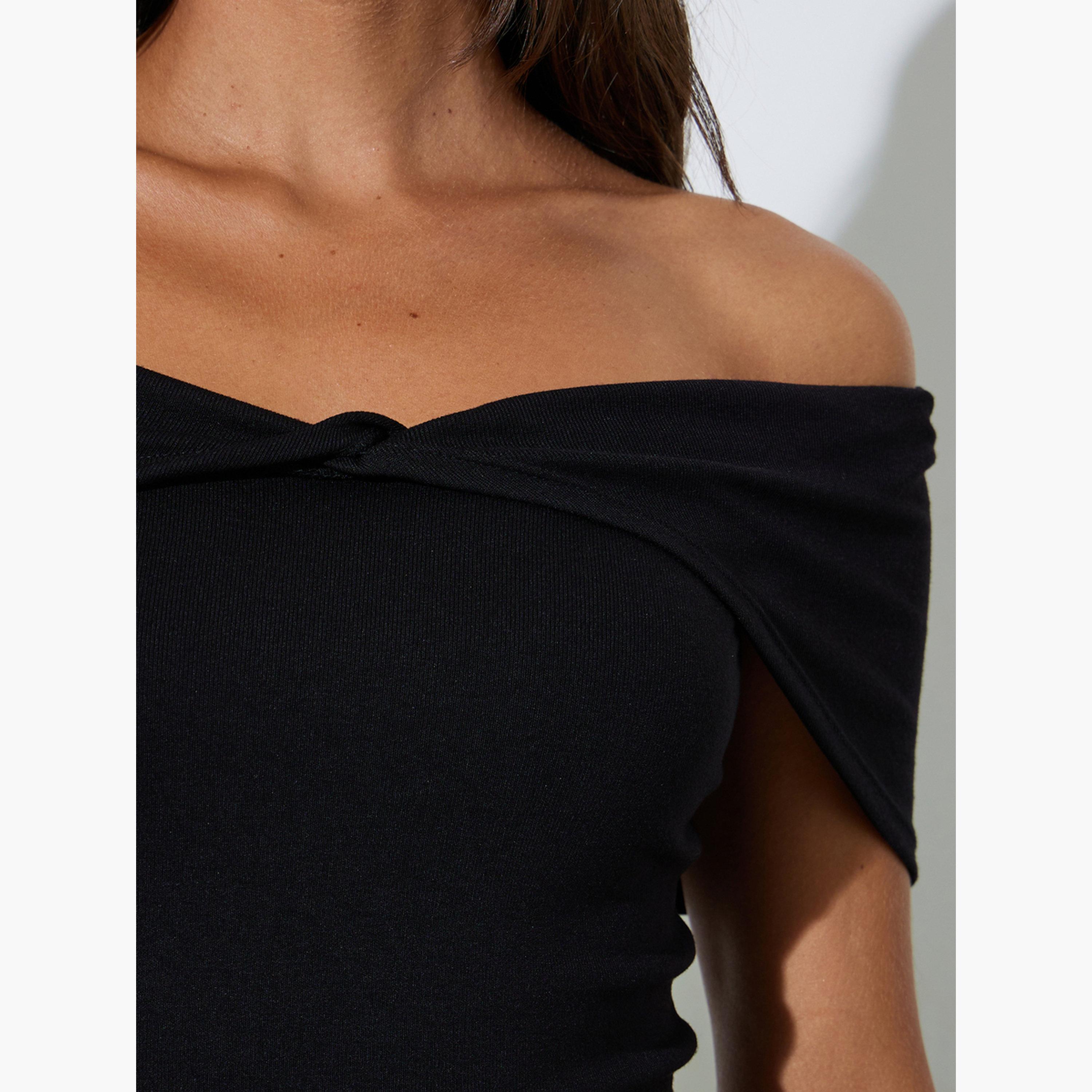 بلوزة محبوكة متقاطعة مكشوفة الأكتاف بلون سادة لون أسود-women-clothing-shirtsandblouses-blouses-image-5