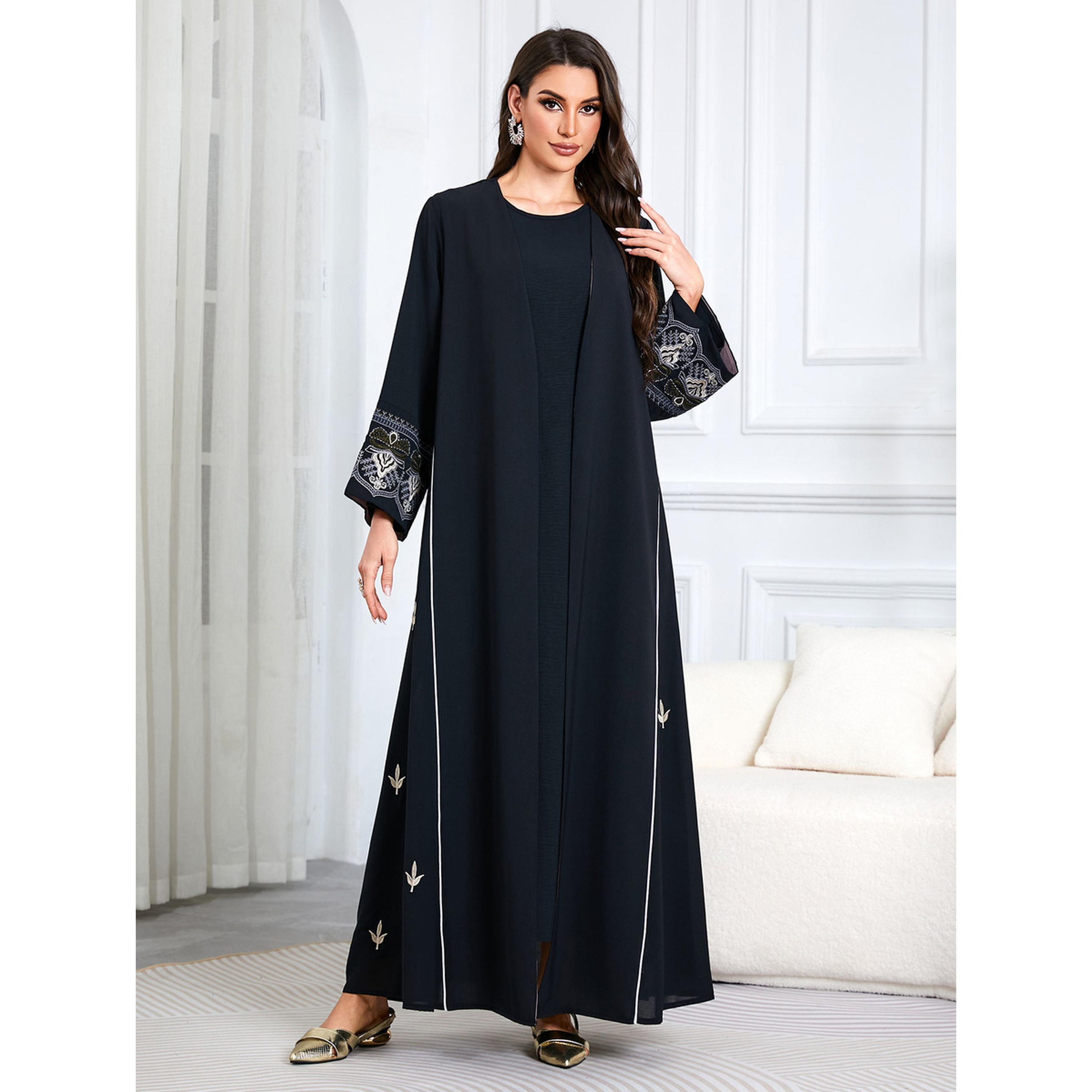 عباية طويلة مفتوحة من الأمام ومطرزة لون أسود-women-arabicclothing-abayas-image-1