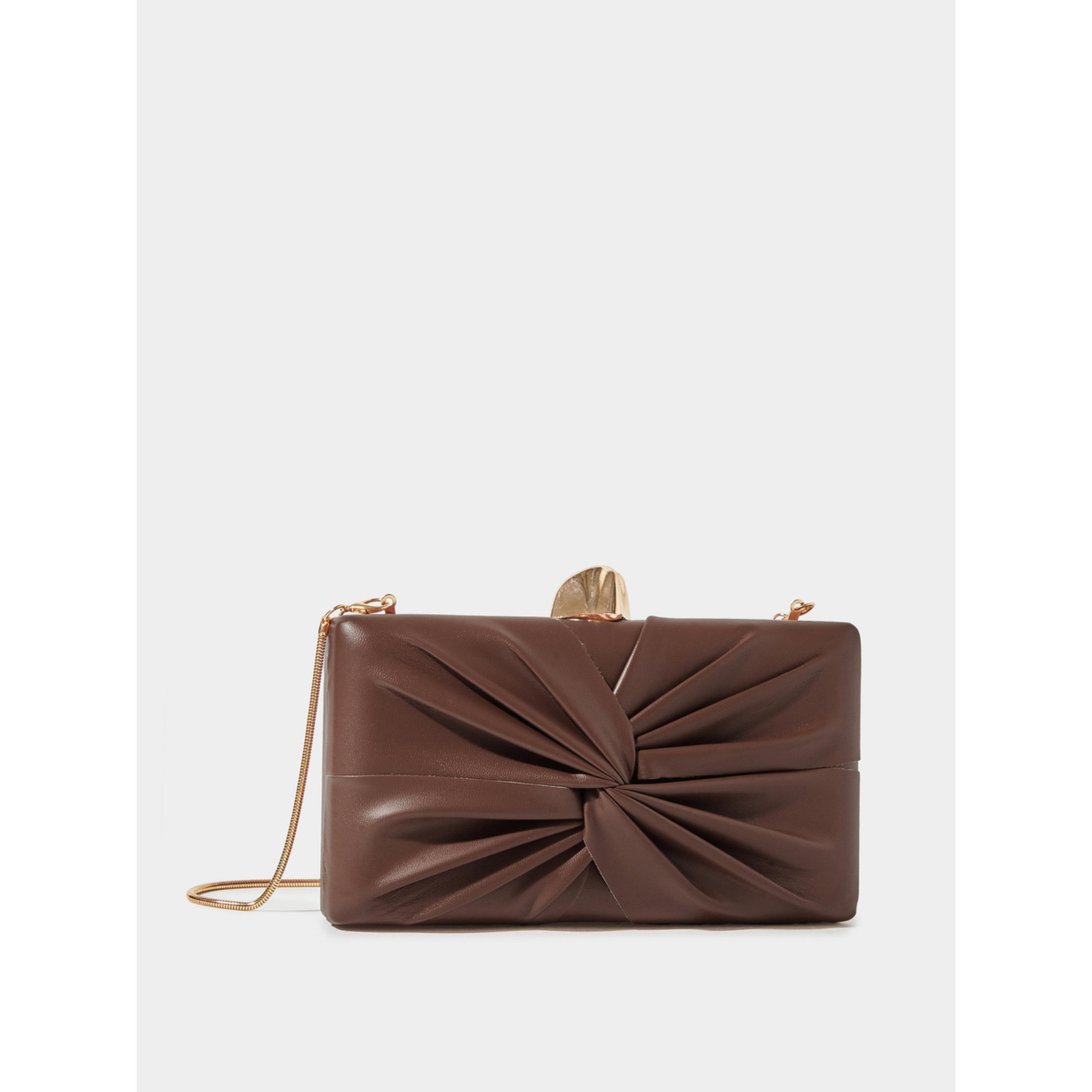 شنطة كلاتش بهيكل صلب بتفاصيل زم وحزام سلسلة باللون البني-women-bagsandwallets-handbags-image-1