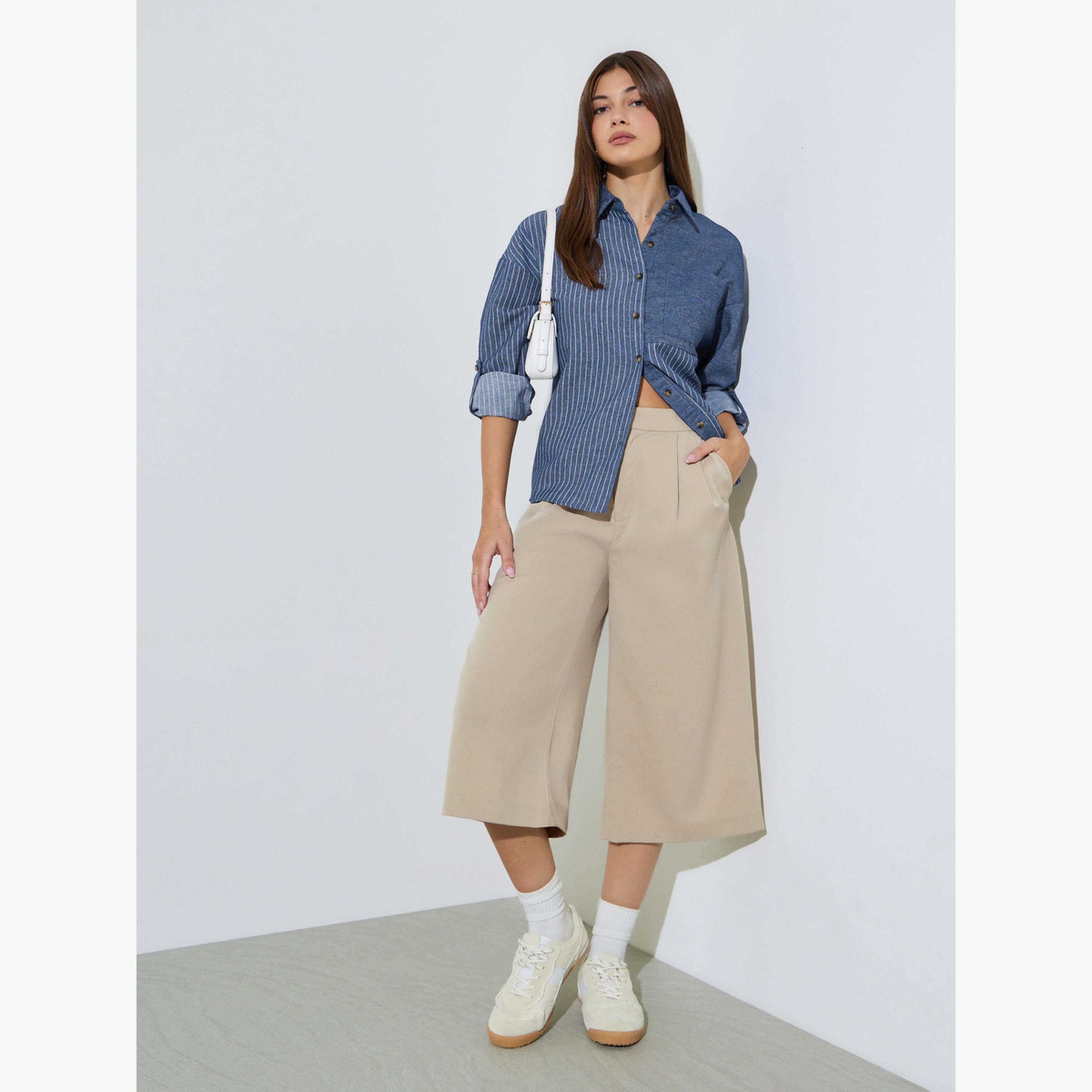 بلوزة قصة طويلة بنمط مخطط وتفاصيل جيب وأزرار-women-clothing-shirtsandblouses-shirts-image-2