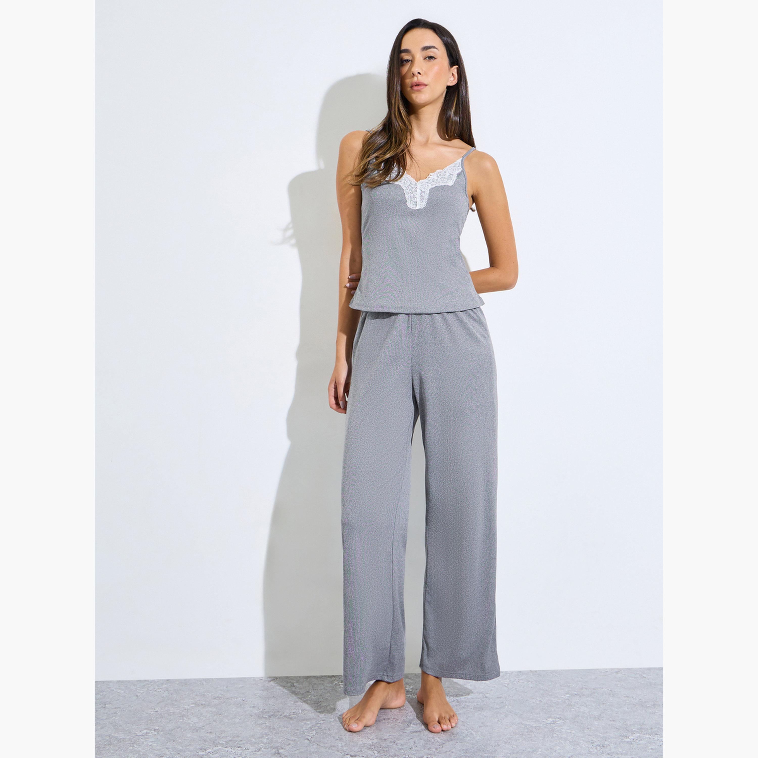 طقم بيجاما من بنطال وبلوزة بحمالات مع تفاصيل دانتيل-women-clothing-nightwear-pyjamas-longsets-image-1