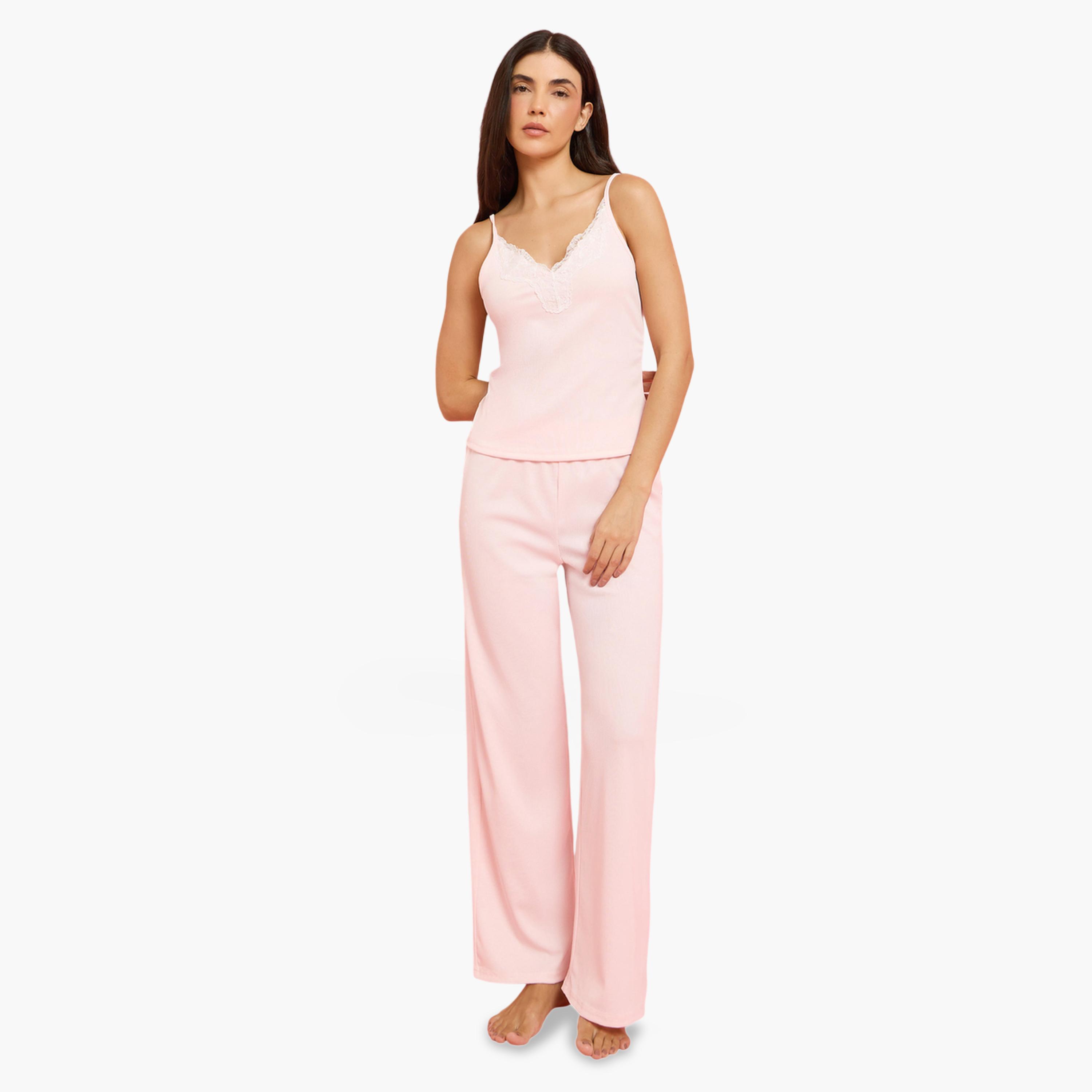 طقم بيجاما وبلوزة بكتافات رفيعة وتفاصيل دانتيل متباين-women-clothing-nightwear-pyjamas-longsets-image-1