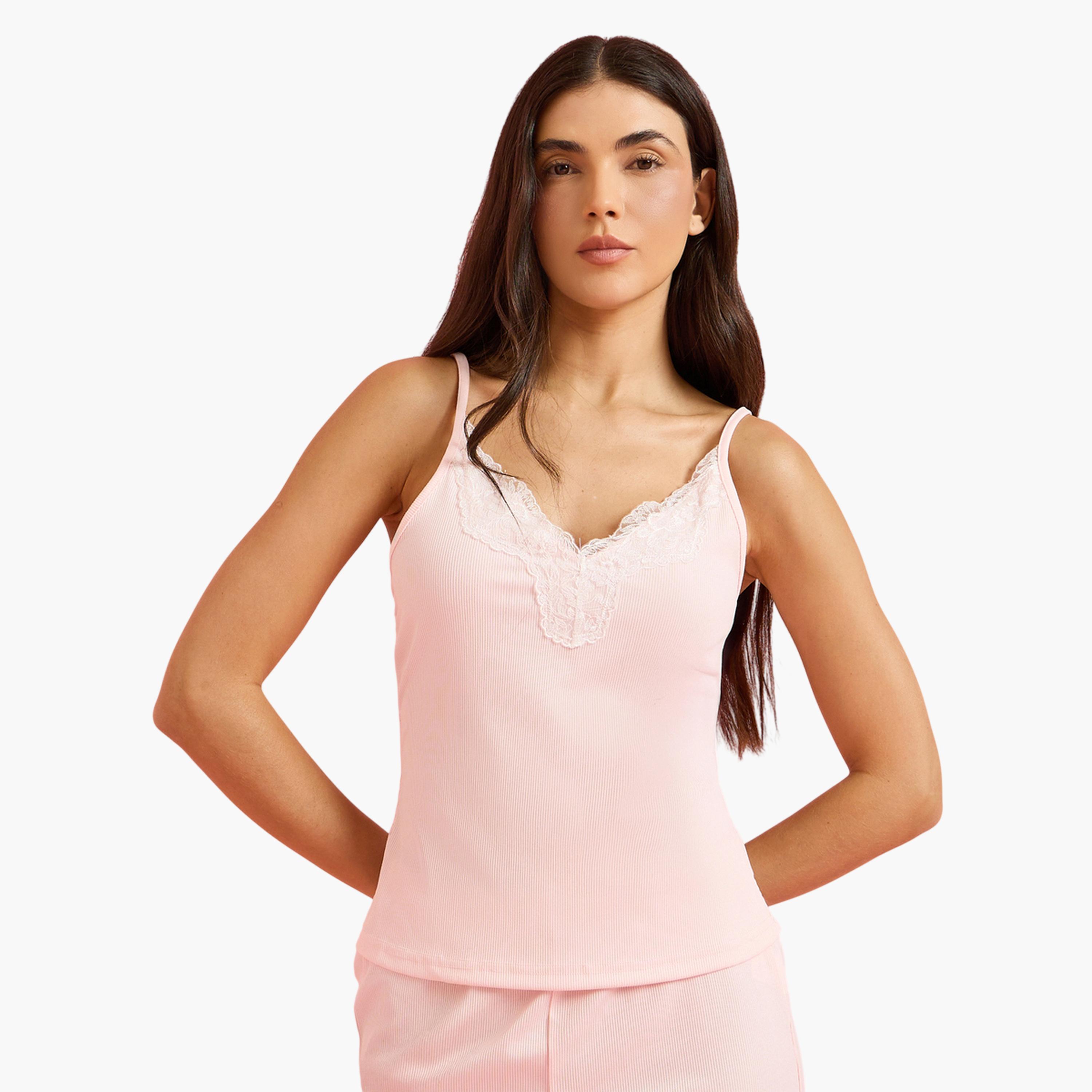 طقم بيجاما وبلوزة بكتافات رفيعة وتفاصيل دانتيل متباين-women-clothing-nightwear-pyjamas-longsets-image-2