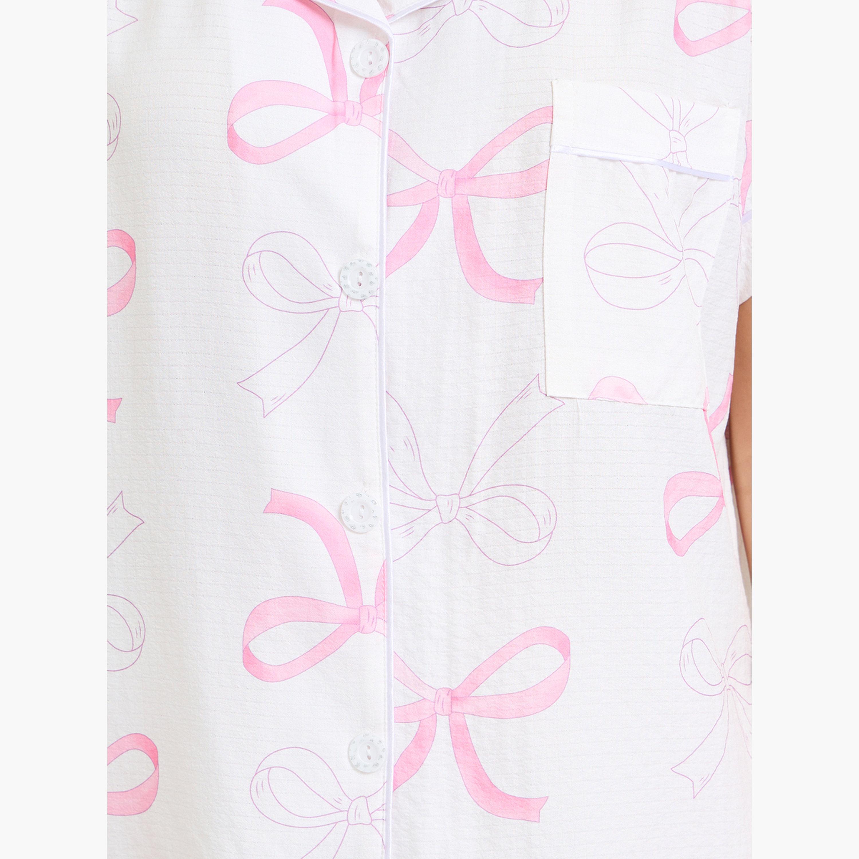 ستايلي - طقم بيجاما وقميص أبيض مزين بطبعة فيونكة وجيب مزين بحواف-women-clothing-nightwear-pyjamas-shortsets-image-5