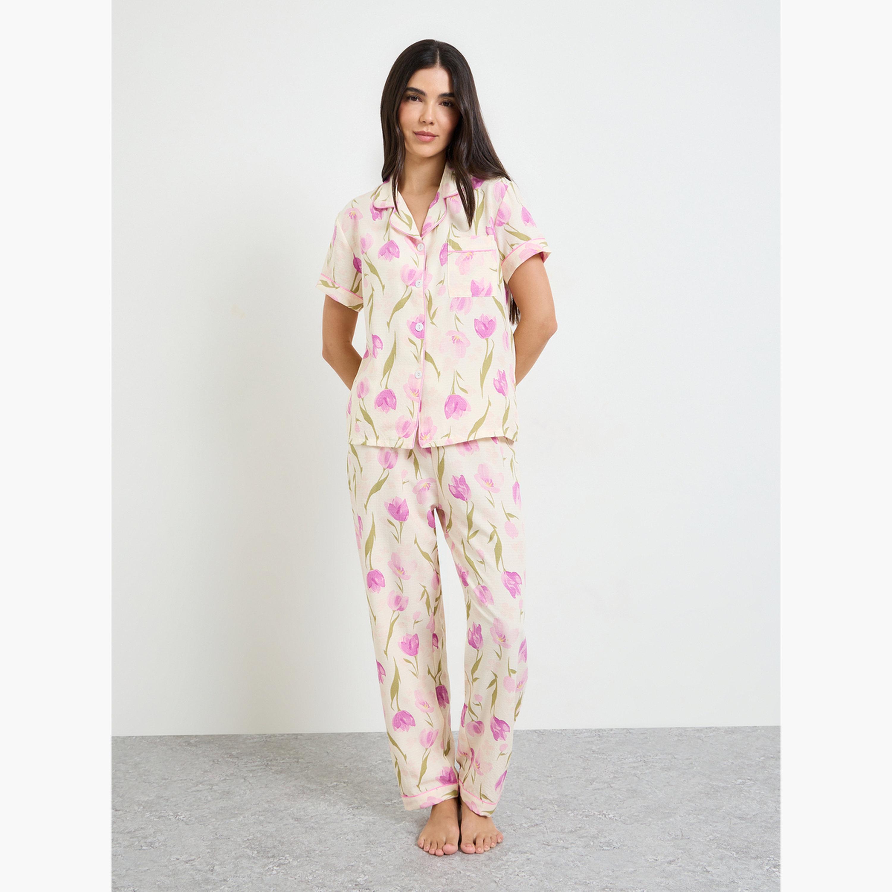 ستايلي - طقم قميص وبيجاما بجيوب مزينة بزهرة التوليب الوردية-women-clothing-nightwear-pyjamas-longsets-image-1
