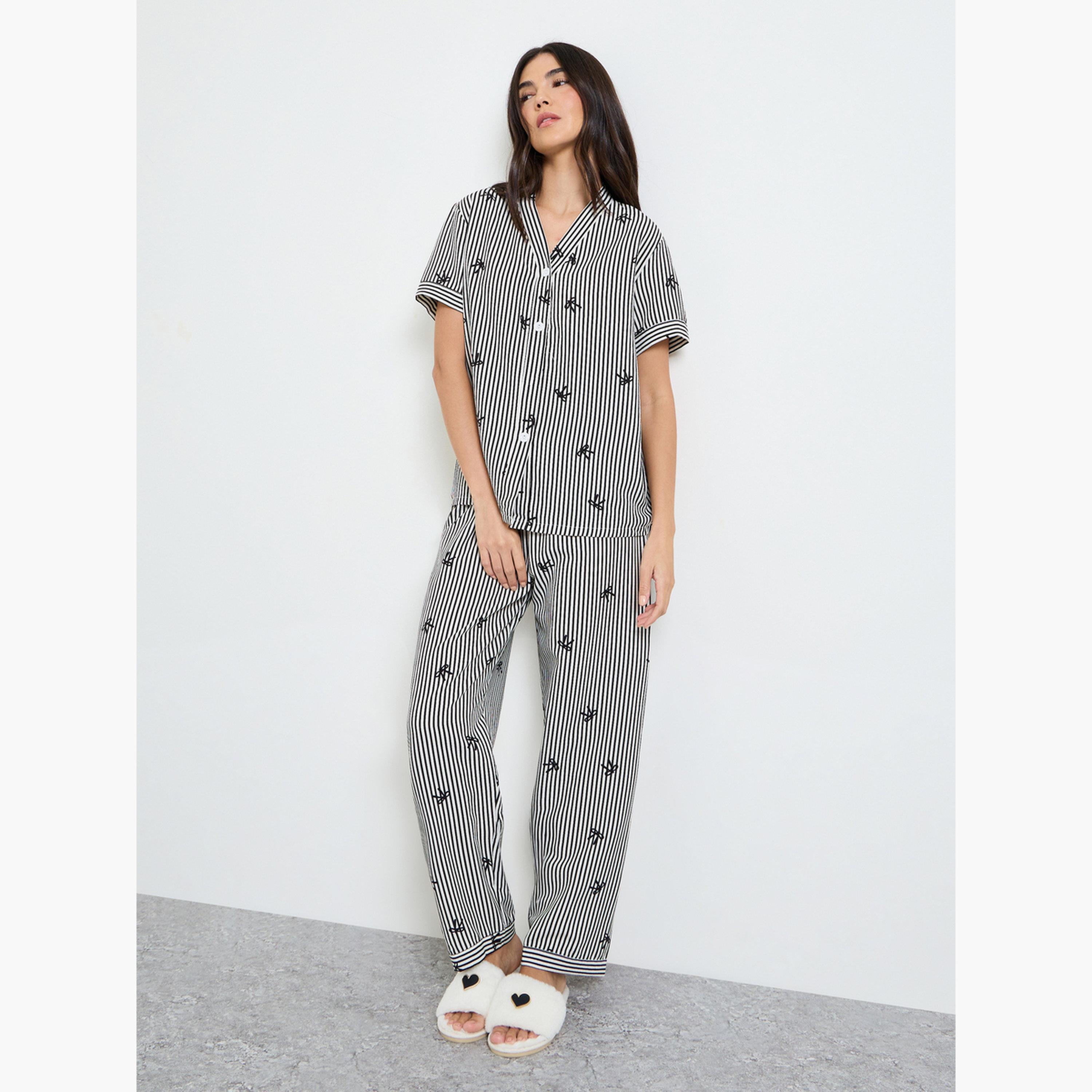 ستايلي - طقم قميص وبيجامة مخطط بفيونكة سوداء-women-clothing-nightwear-pyjamas-longsets-image-1