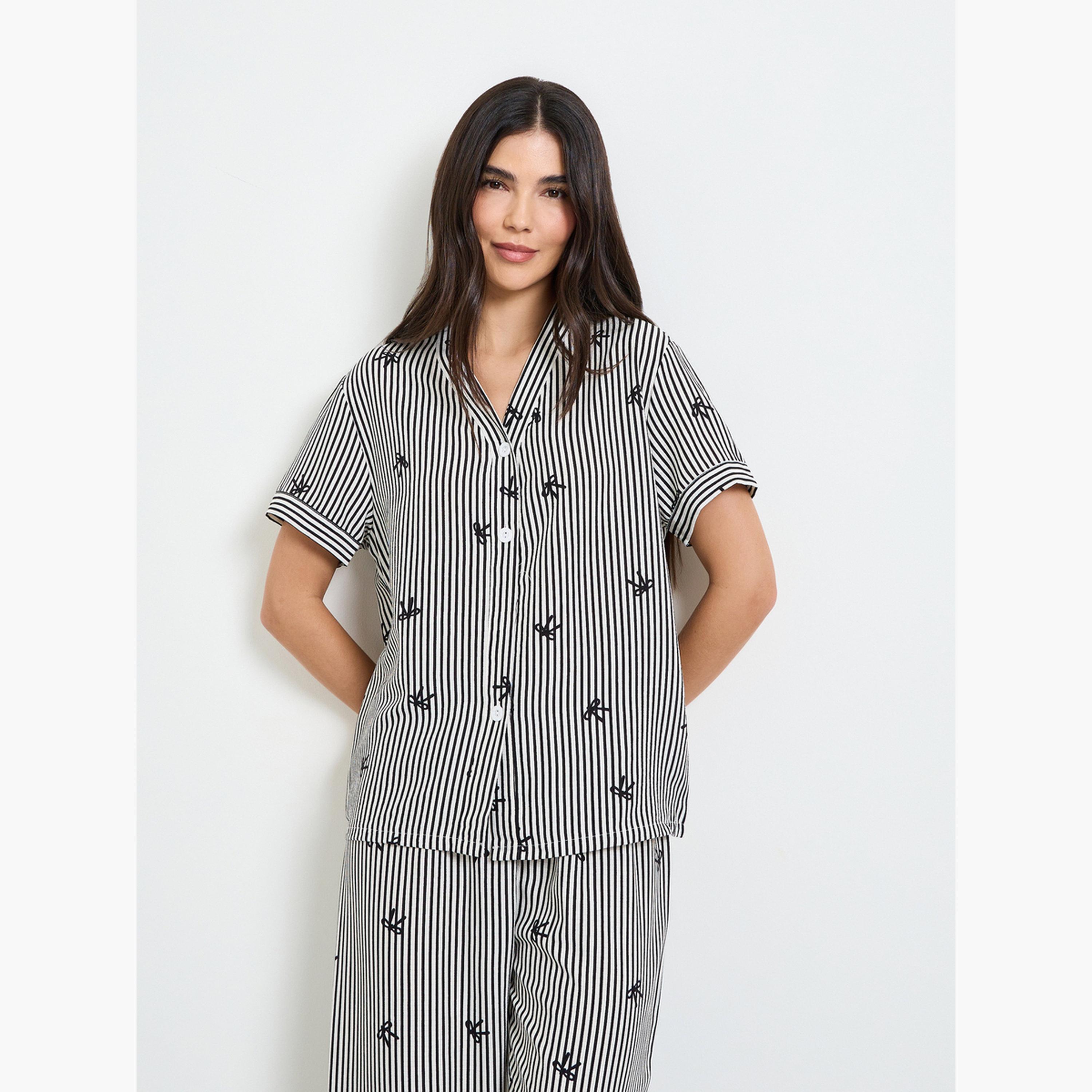 ستايلي - طقم قميص وبيجامة مخطط بفيونكة سوداء-women-clothing-nightwear-pyjamas-longsets-image-2